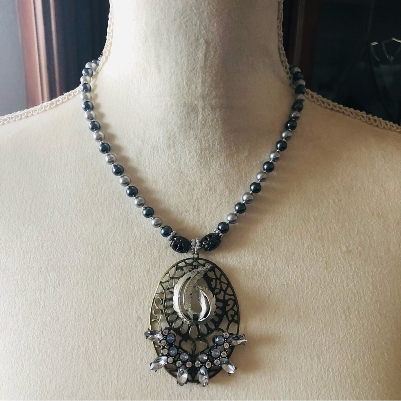 Handmade Handcrafted repurpose filigree stone pendant Pearl necklace Size ONE SIZE - 2 Thumbnail