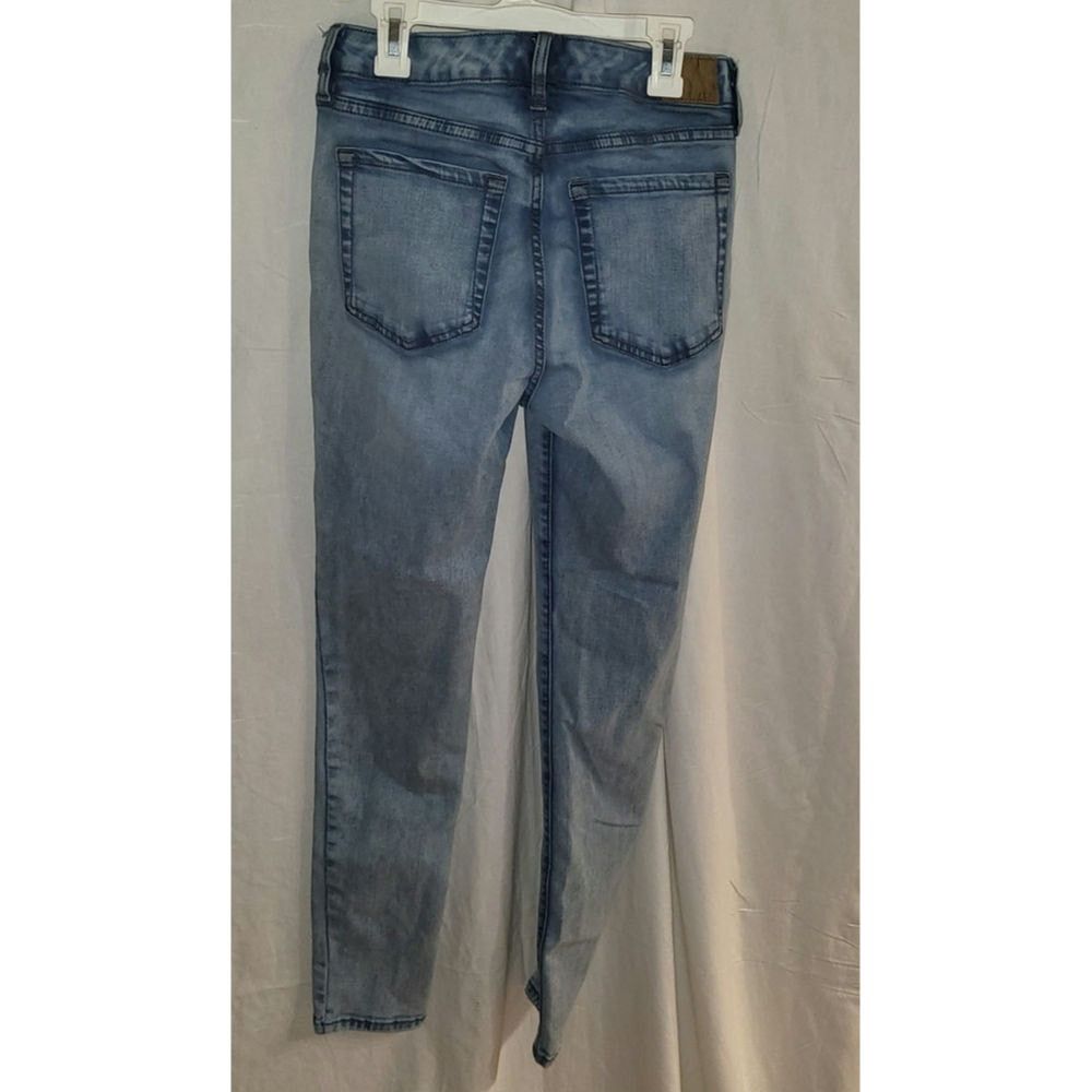 Aeropostale Aeropostale High Rise Light Blue Wash Denim Jeggings Size 8 Size 30" / US 8 / IT 44 - 2 Thumbnail
