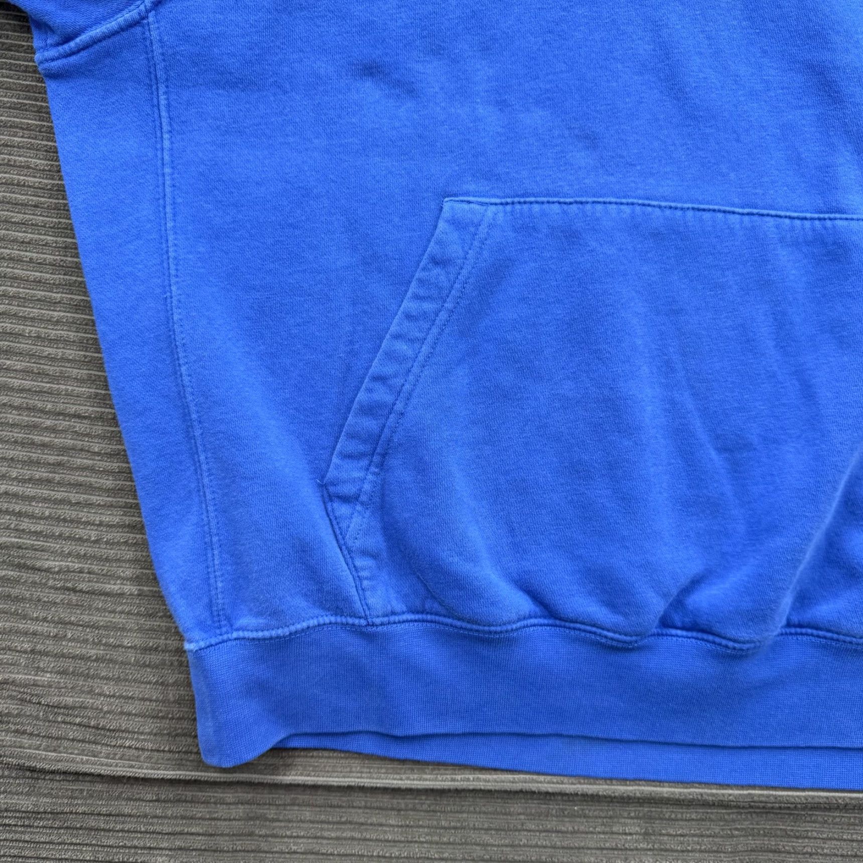 Nike VINTAGE Nike Hoodie Mens Large Blue Floral Swoosh Embroidered Pullover Made In Egypt Size US L / EU 52-54 / 3 - 6 Thumbnail