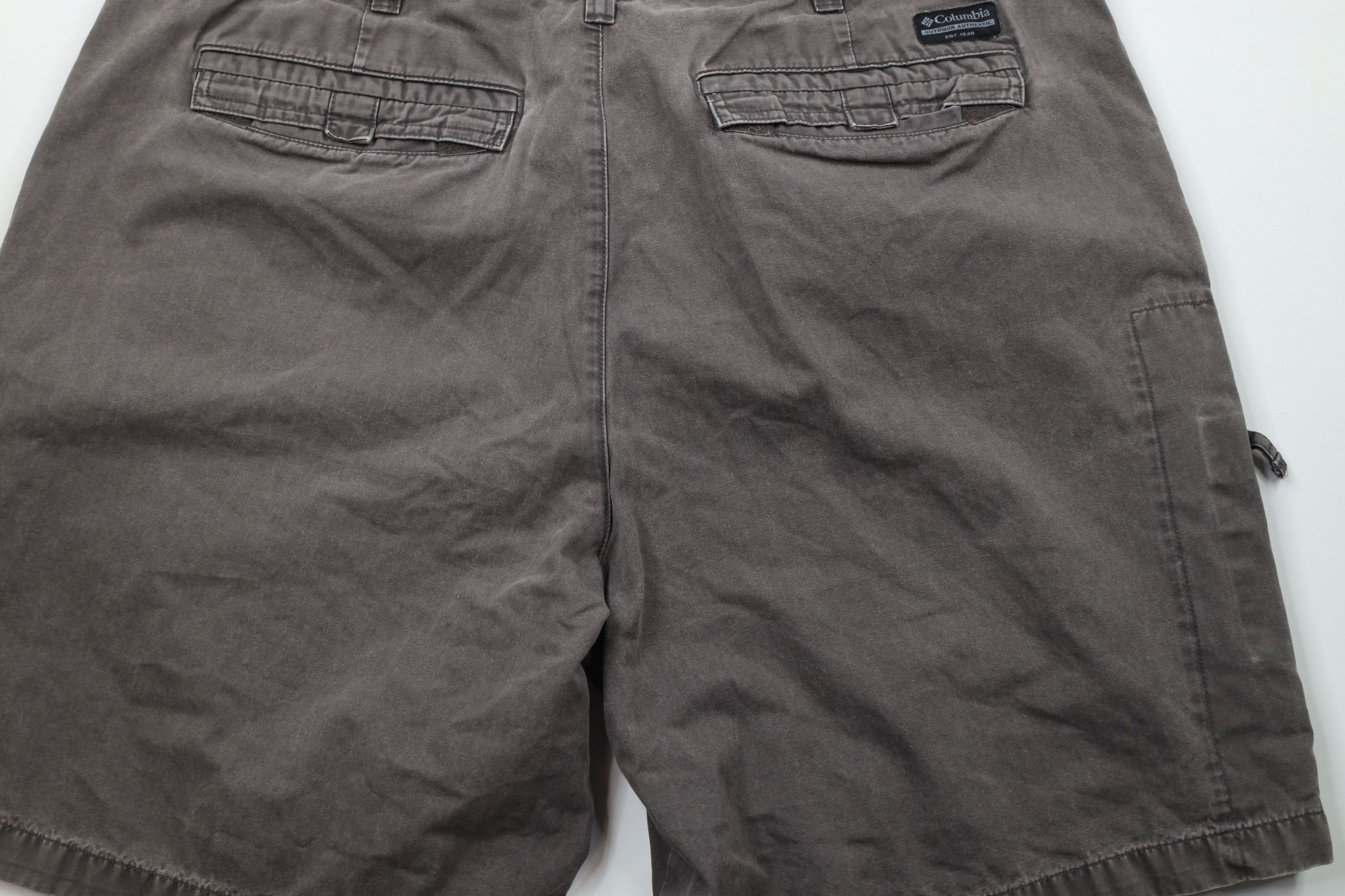 Columbia × Vintage Vintage Columbia Out Above Knee Dungaree Shorts Gray Cotton Size US 32 / EU 48 - 12 Thumbnail