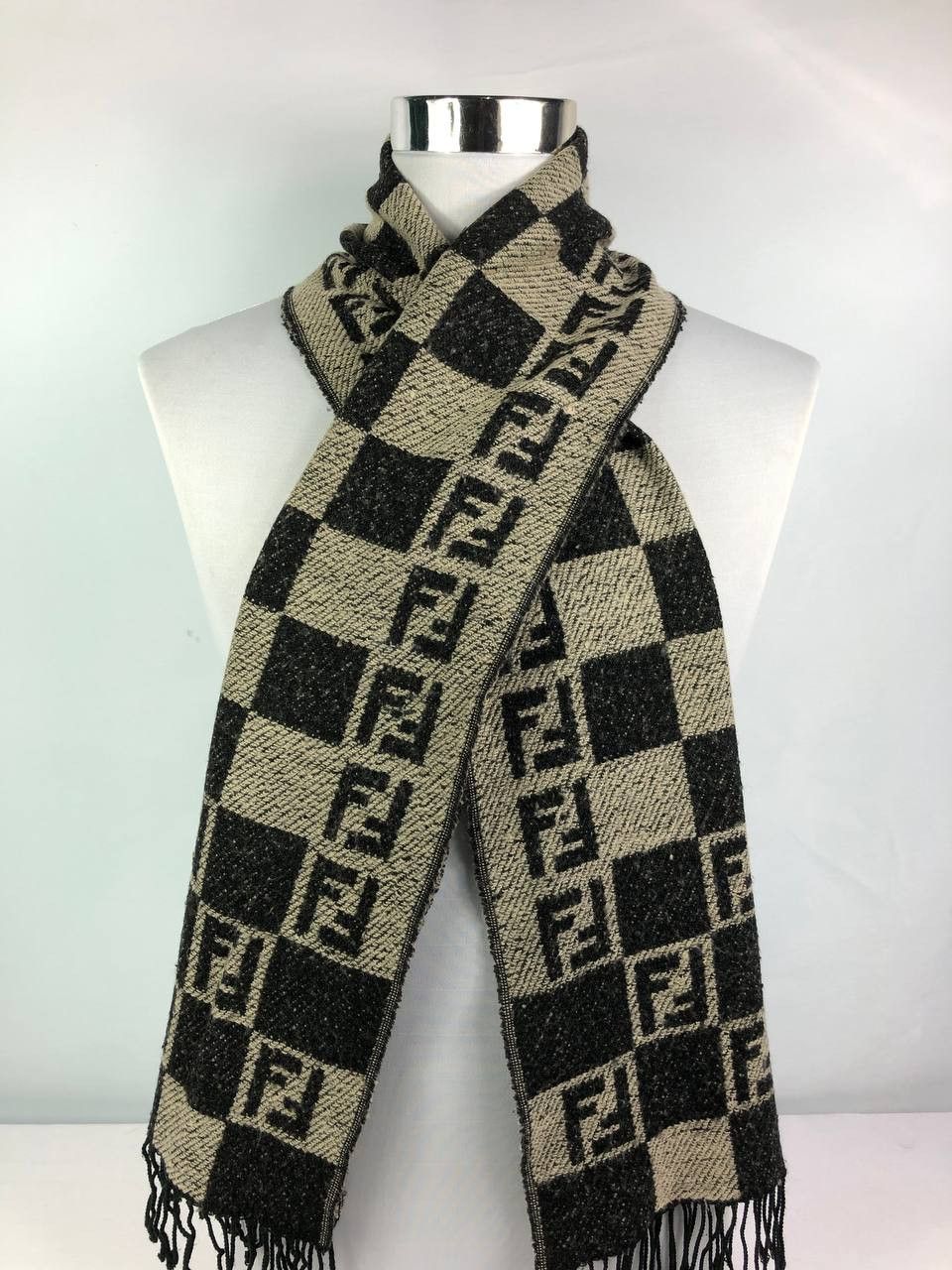 Fendi Fendi Scarf / Muffler / Neckwear FS330 Size ONE SIZE - 1 Thumbnail