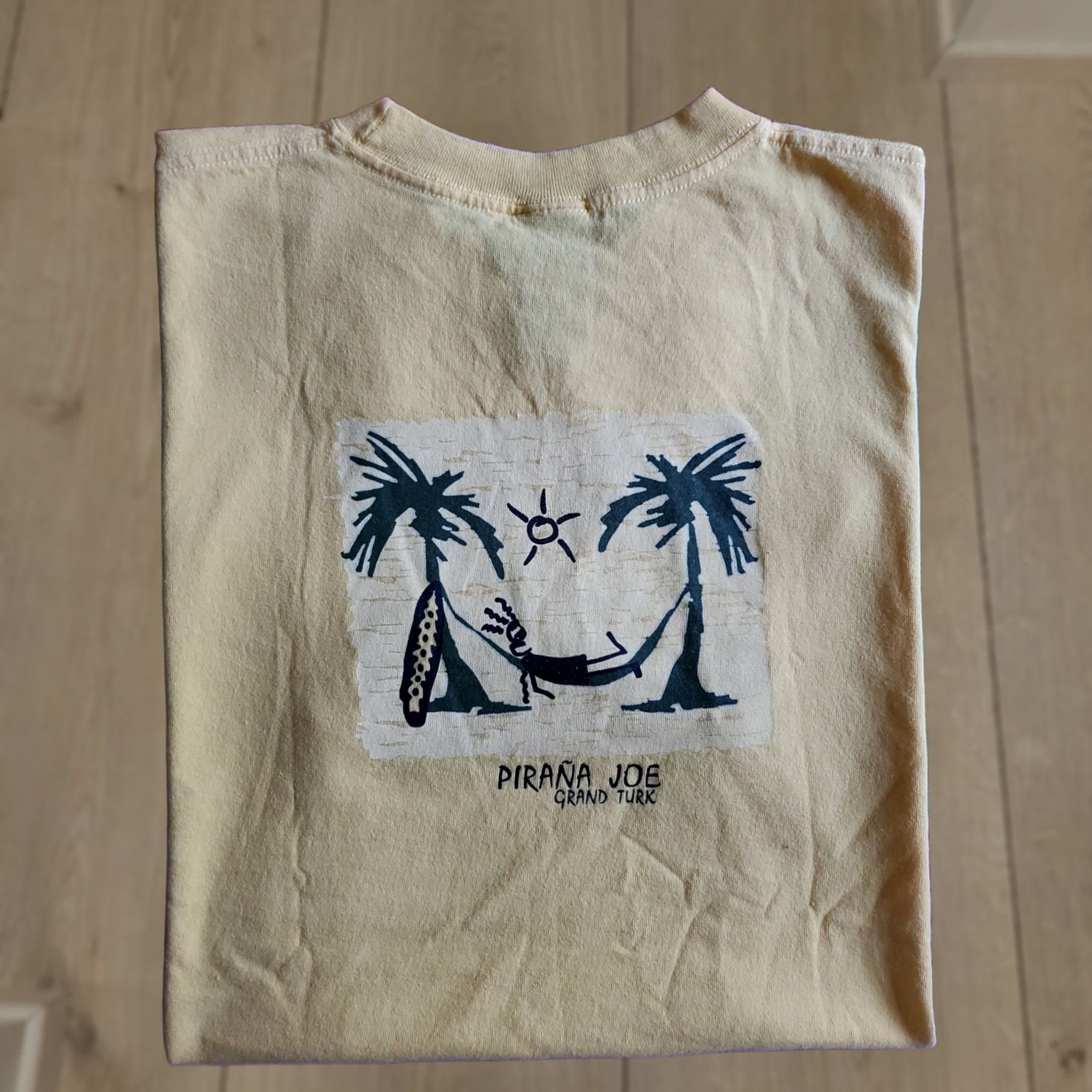 Vintage VINTAGE Pirana Joe Grand Turk Island Hammock Vacation Short Sleeve TShirt SZ L Large Yellow Cotton Men Crew Neck Paradise Surfing 90s Size US L / EU 52-54 / 3 - 1 Thumbnail