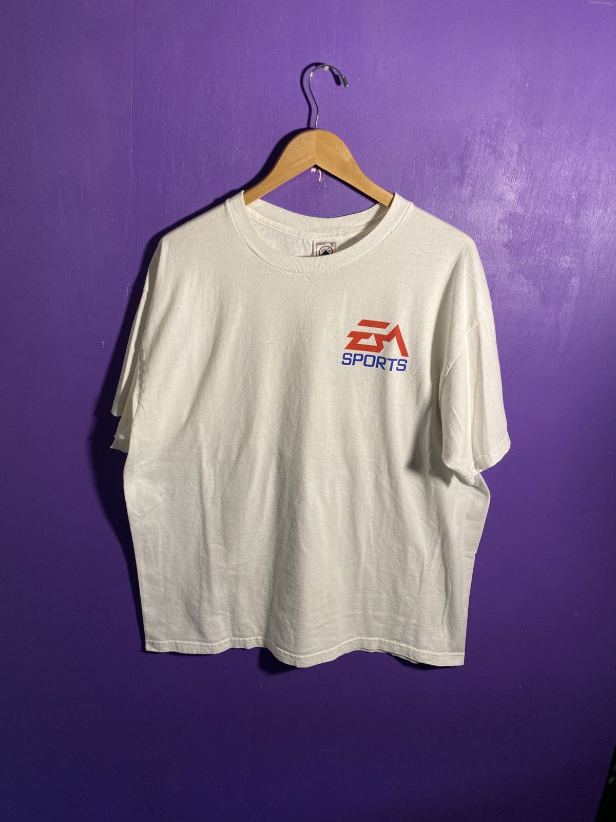 Other Vintage 2000 EA Sports NCAA football t-shirt Size US XL / EU 56 / 4 - 1 Thumbnail