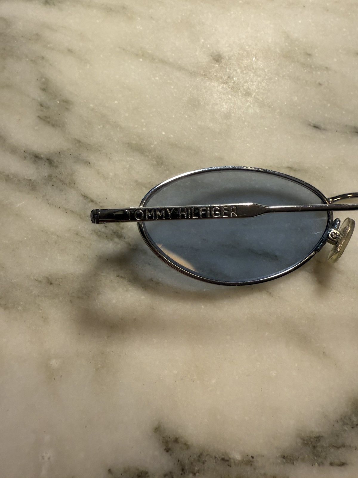 Tommy Hilfiger Vintage Tommy Hilfiger Sunglasses Size ONE SIZE - 2 Thumbnail