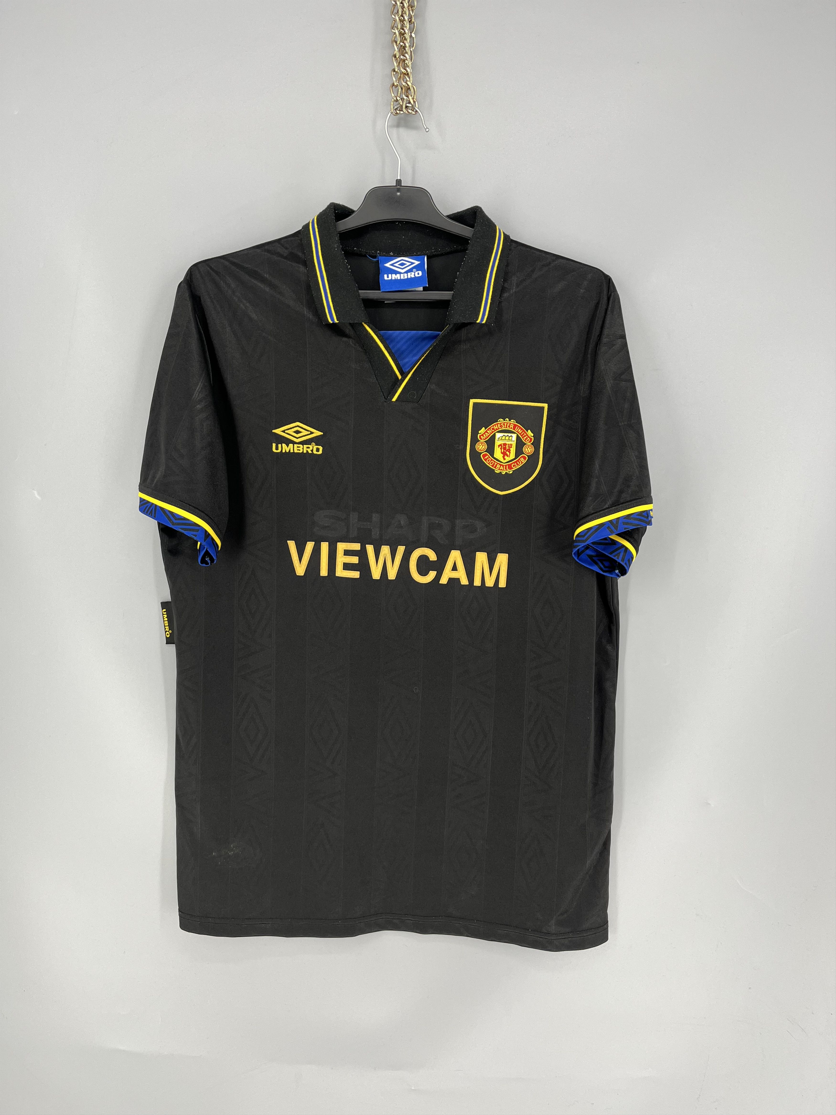 Umbro 1993-95 UMBRO Manchester United Away Cantona kung-fu Shirt Size US XL / EU 56 / 4 - 1 Thumbnail