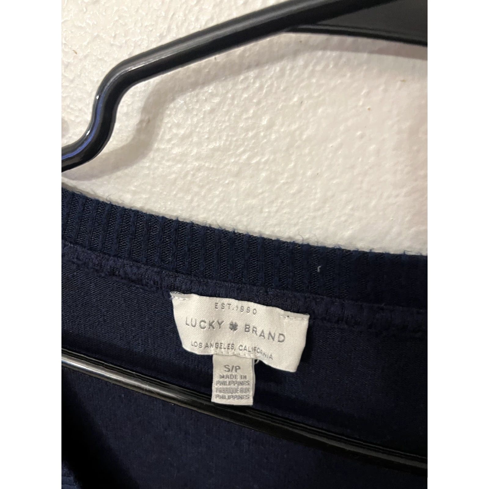 Lucky Brand Lucky Brand Sweater Top V-Neck Lightweight Small Navy Blue Size S / US 4 / IT 40 - 3 Thumbnail
