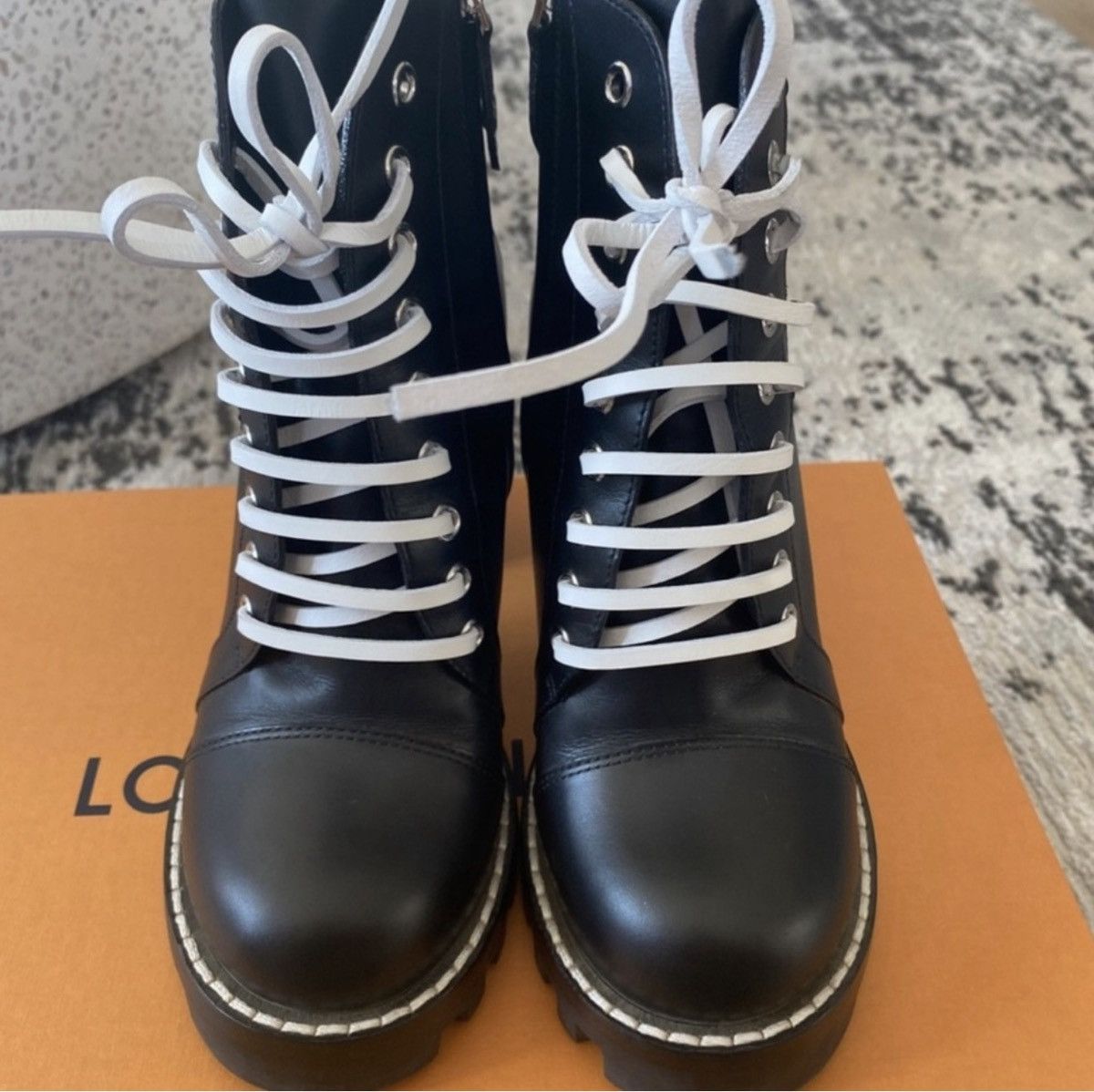 Louis Vuitton LOUIS VUITTON LEATHER STAR TRAIL ANKLE Size US 7 / IT 37 - 1 Thumbnail
