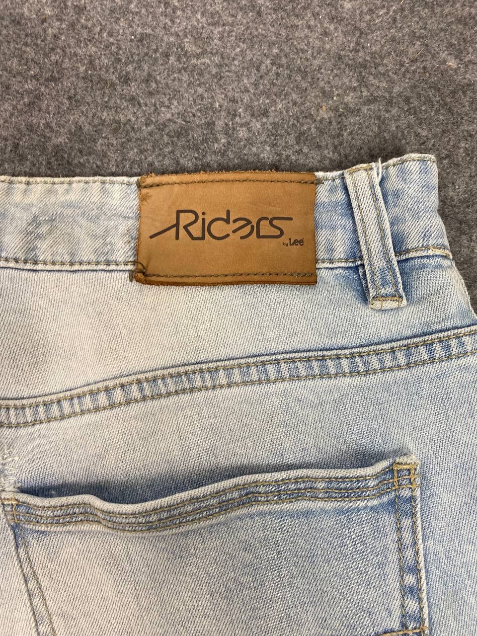 Lee lee rider slim and narrow distressed denim Size US 35 - 5 Thumbnail