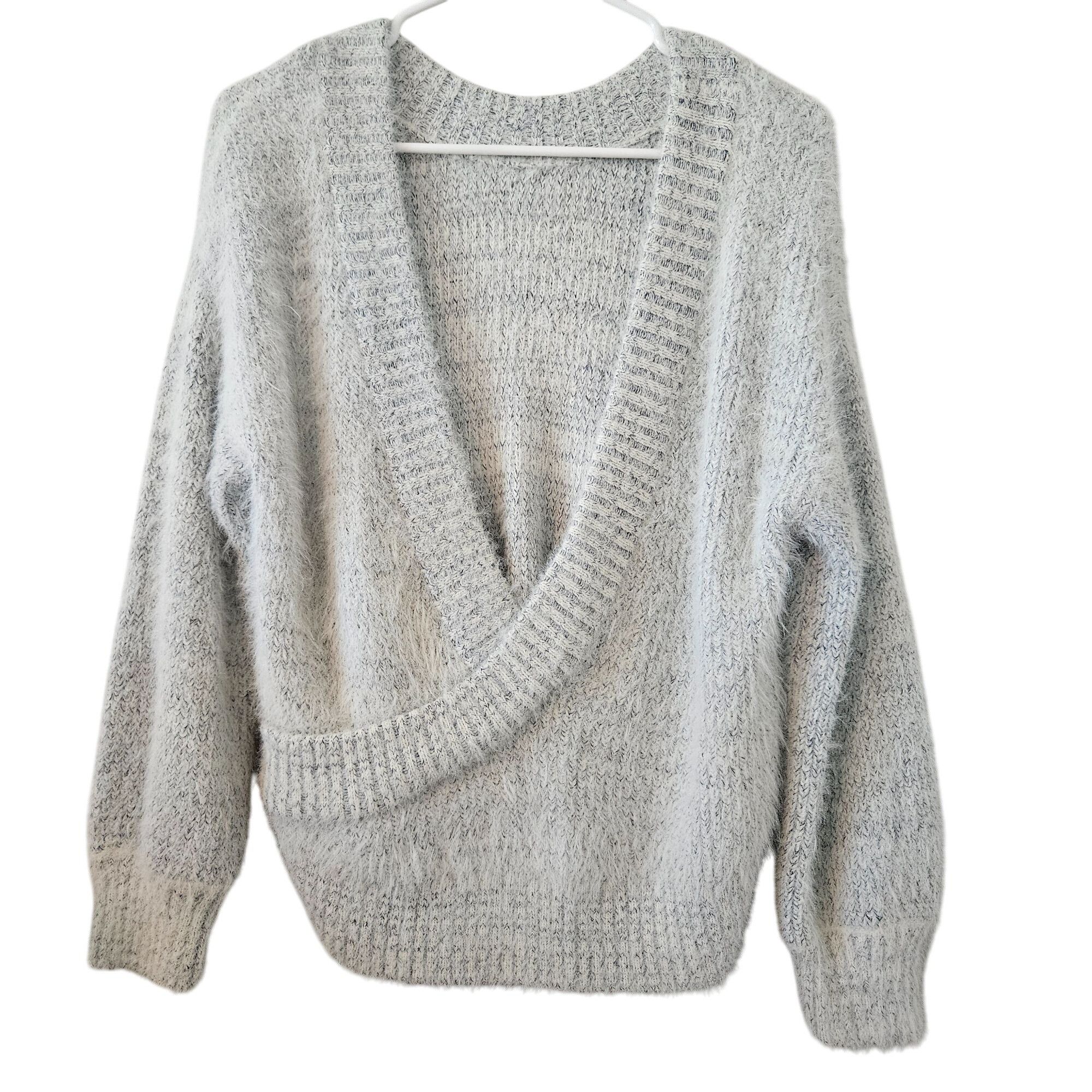 Urban Outfitters Urban Outfitters Women Gray Fuzzy V-Neck Sweater M Clean Gir Size M / US 6-8 / IT 42-44 - 2 Thumbnail
