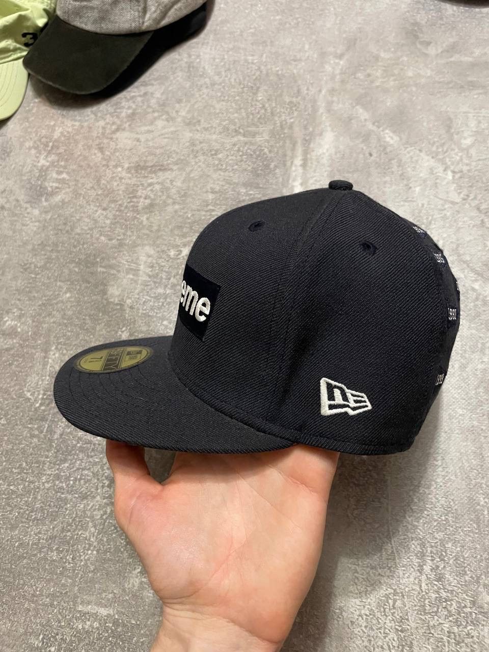 Hypebeast × Supreme Supreme New Era Box Logo World Famous Flags SnapBack Cap Size ONE SIZE - 4 Thumbnail