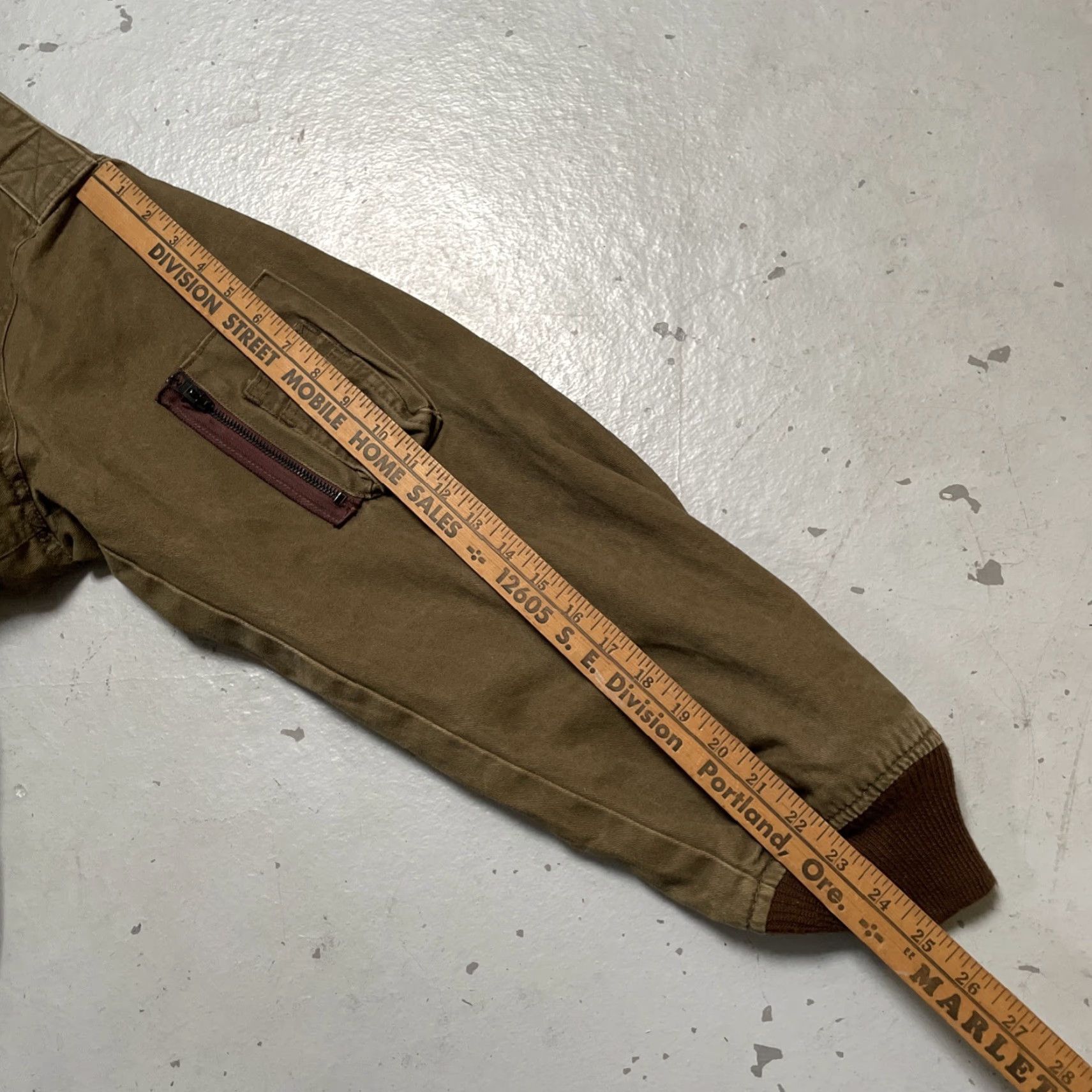 Avirex VINTAGE Avirex Bomber Jacket Men L Brown USAF 80s 90s Workwear Americana Civilian Army USA Made USA L Size US L / EU 52-54 / 3 - 7 Thumbnail