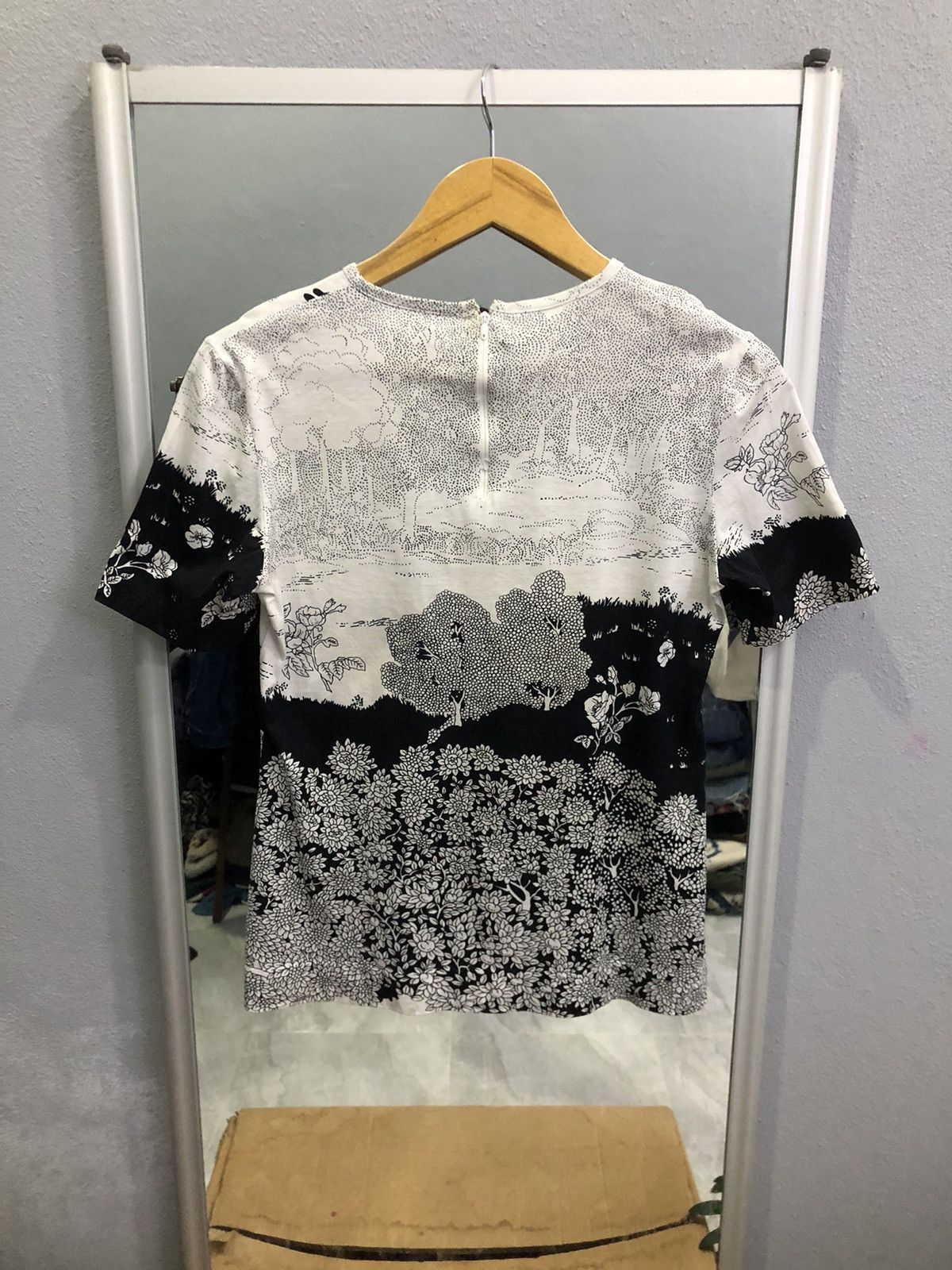 Hanae Mori Hanae Mori Japan Art Print Tee Nature Scene Size S / US 4 / IT 40 - 10 Thumbnail
