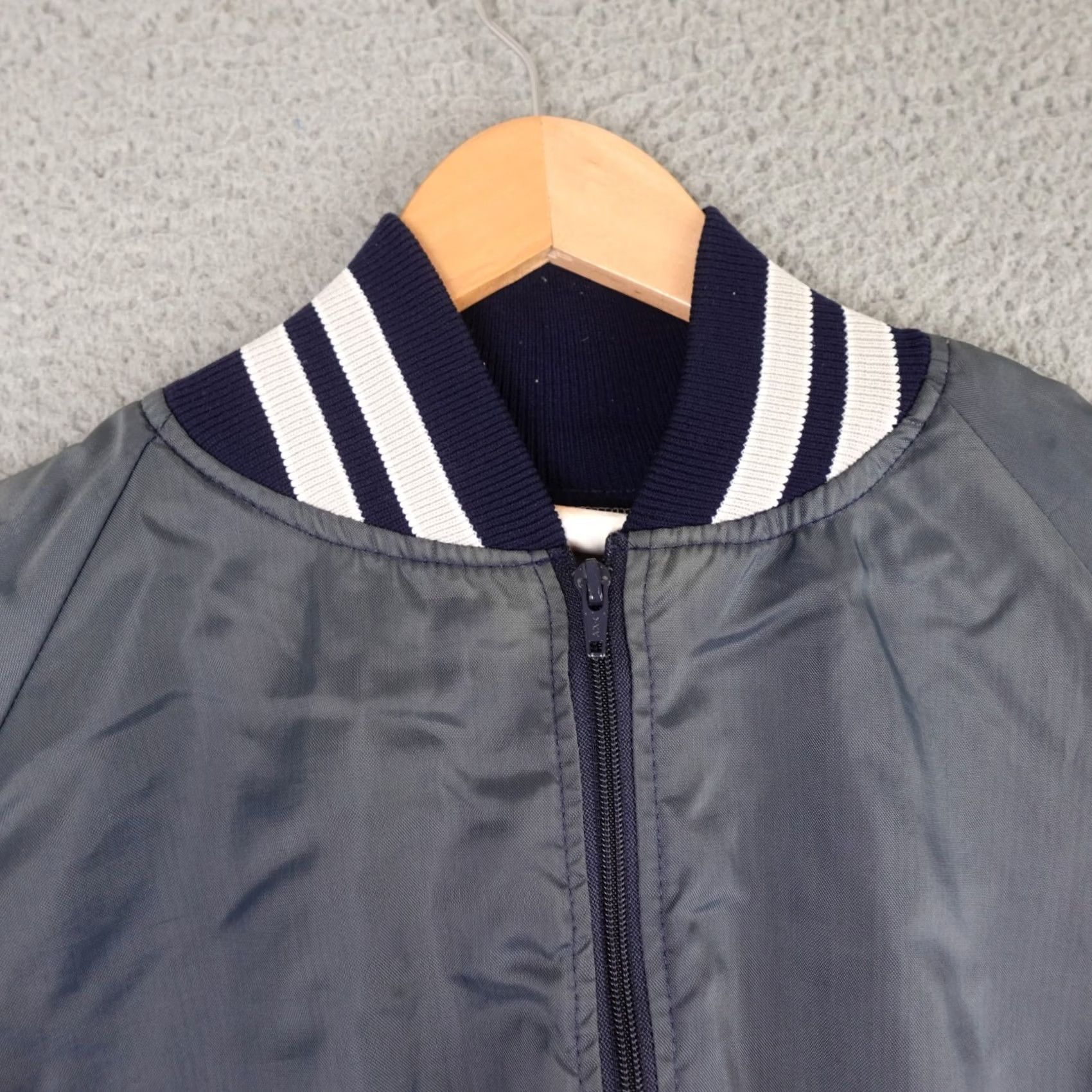 Vintage VINTAGE Honigs Blue Satin Bomber Jacket Mens L 1/2 Zip NYLON Satin 90s Bomber Jacket Mens Blue Satin 90s Size US L / EU 52-54 / 3 - 5 Thumbnail