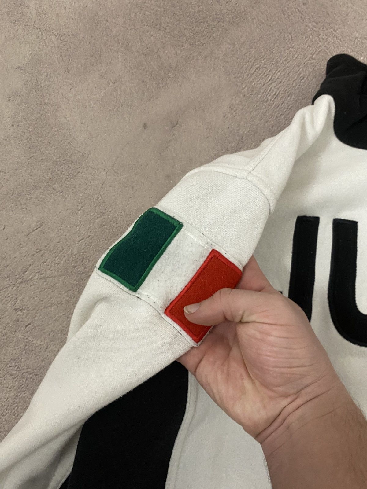 Vintage Juventus Soccer Vintage sweatshirt Size US XL / EU 56 / 4 - 5 Thumbnail
