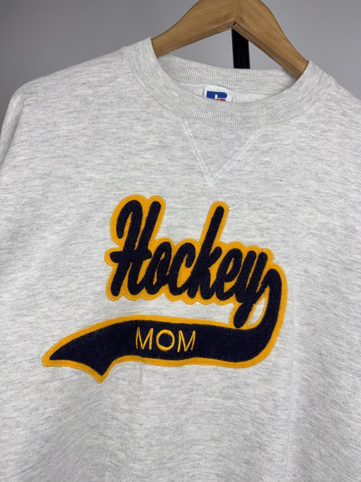 Russell Athletic 90s Vintage USA Russell Athletic Hockey Mom Varsity Crewneck Size US L / EU 52-54 / 3 - 4 Thumbnail