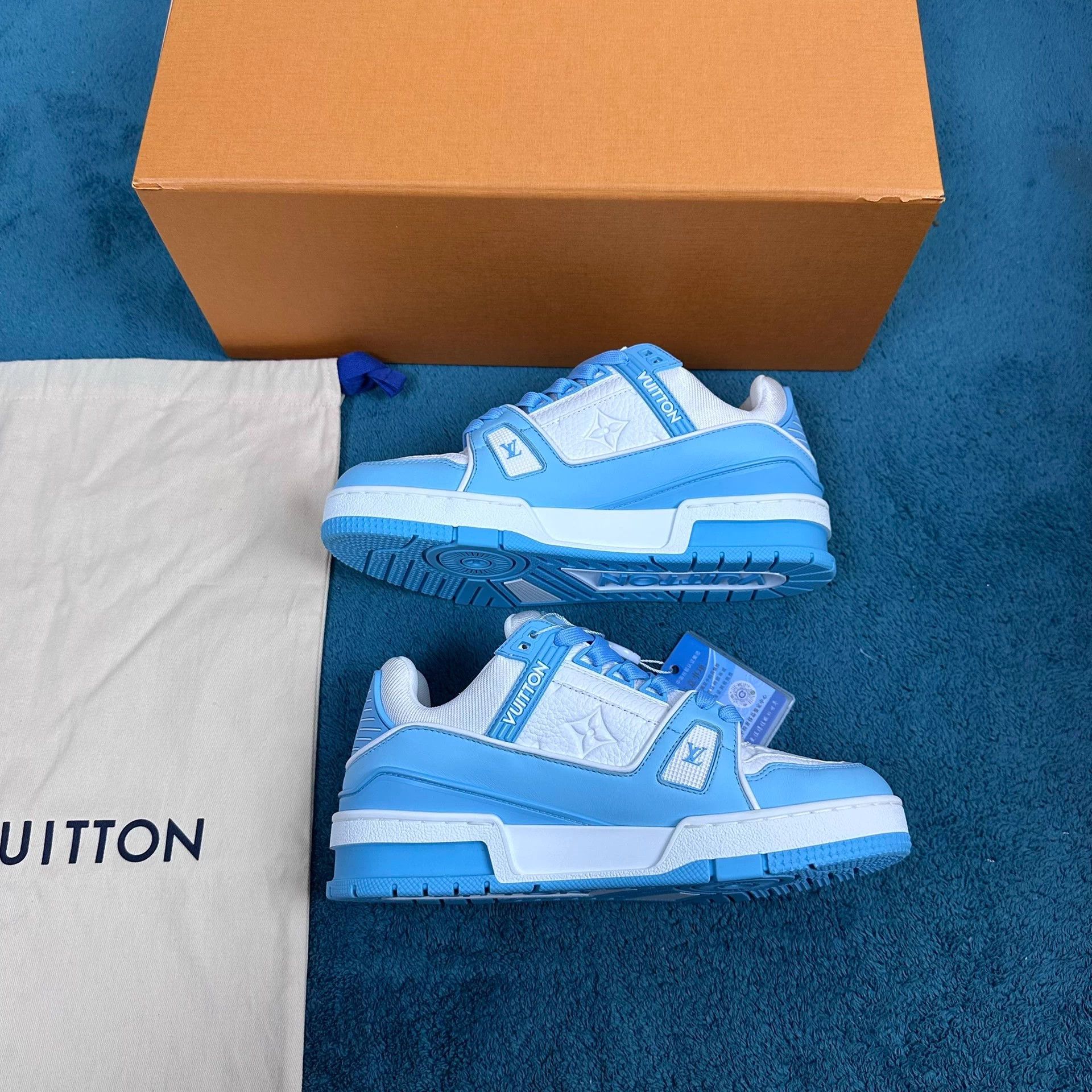 Louis Vuitton lv trainer low-top sneaker sky blue EU 36 new Size US 5 / IT 35 - 3 Thumbnail