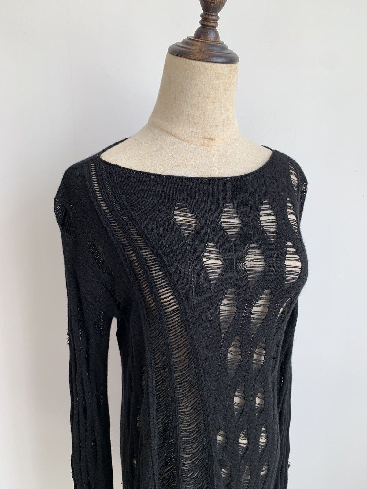 Alexander McQueen Alexander McQueen Distressed Knit Tops Size L / US 10 / IT 46 - 8 Thumbnail