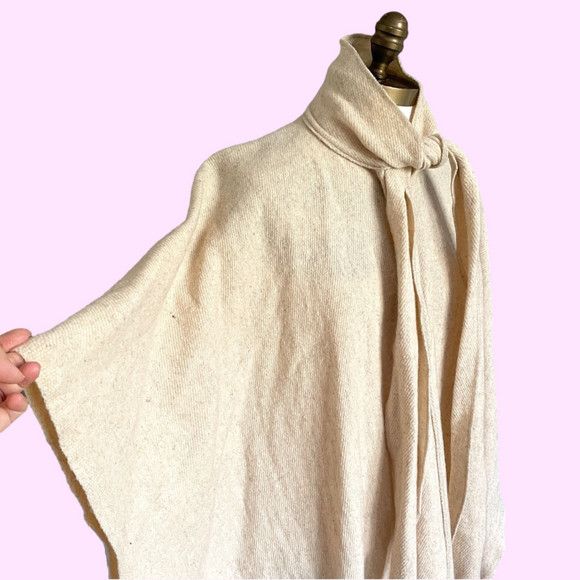 Vintage Ivory Wool Fringed Cape w/ Scarf Coat - O/S, Reversible Size ONE SIZE - 7 Thumbnail