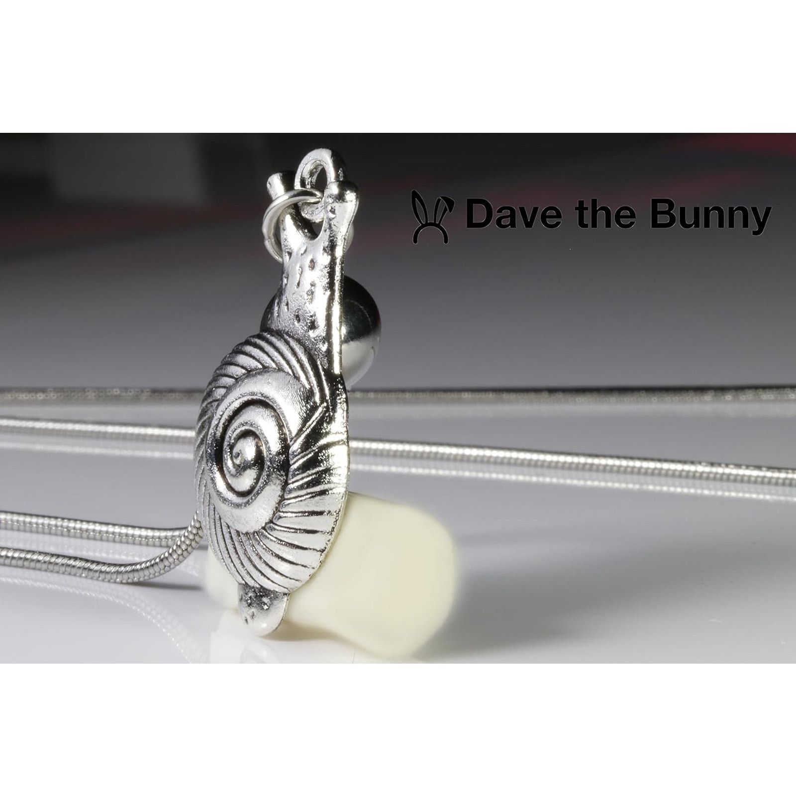 & Other Stories Snail Necklace - Snail Charm Pendant Size ONE SIZE - 5 Thumbnail