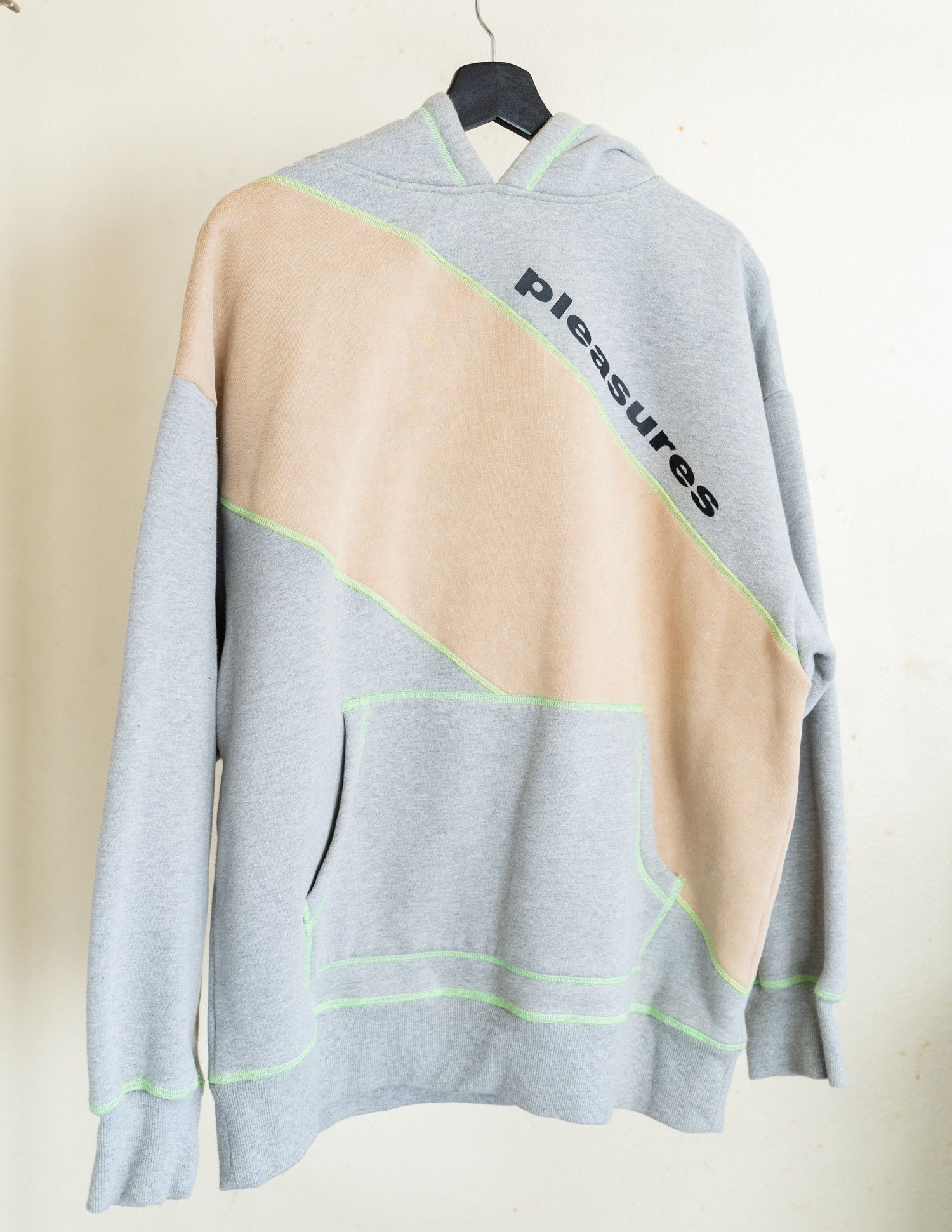 Pleasures Pleasures Escapism Hoodie Size US L / EU 52-54 / 3 - 1 Thumbnail