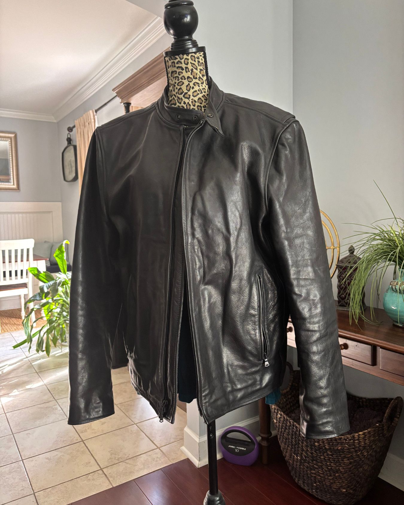 Banana Republic Vintage Banana Republic Genuine Leather Bomber Jacket Large Size US L / EU 52-54 / 3 - 1 Thumbnail