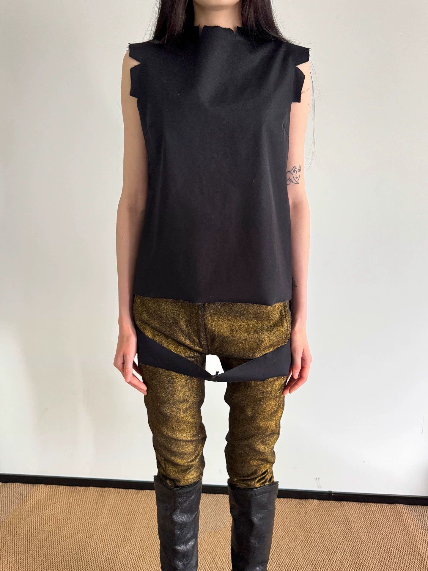 Maison Margiela Maison Margiela White Label Cut Sleeveless Top Size S Size S / US 4 / IT 40 - 4 Thumbnail