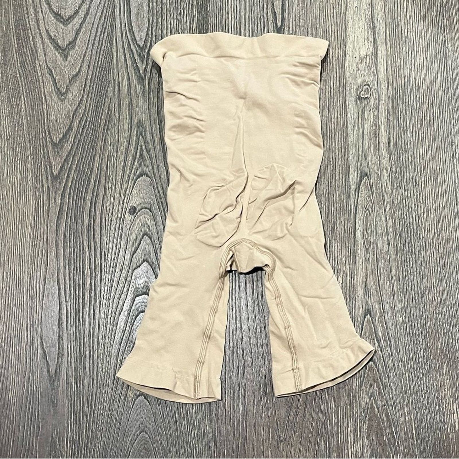 SKIMS NWOT Skims Shapewear Knee Shorts Sculpting Mid Thigh Open S Size ONE SIZE - 2 Thumbnail