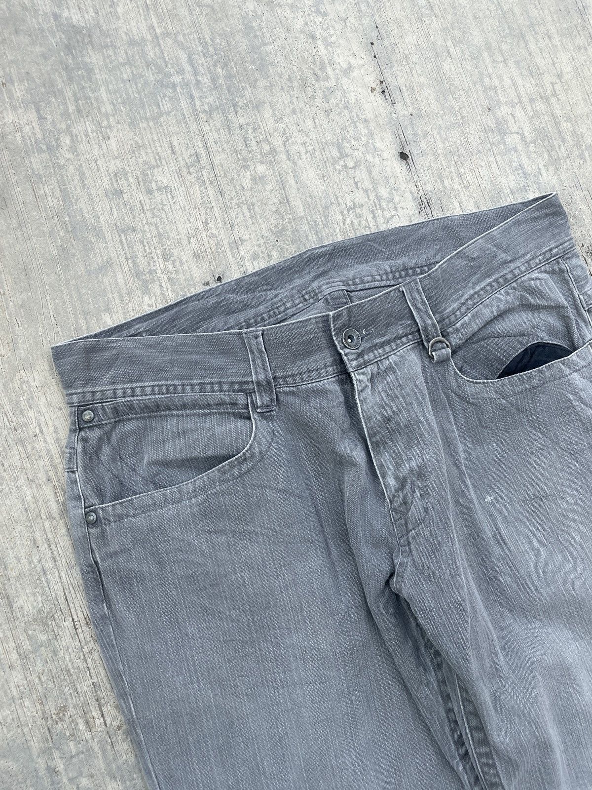 Japanese Brand 2000s JAPANESE BRAND NICOLE CLUB FOR MEN BUCKLE BACK JEANS Size US 33 - 3 Thumbnail