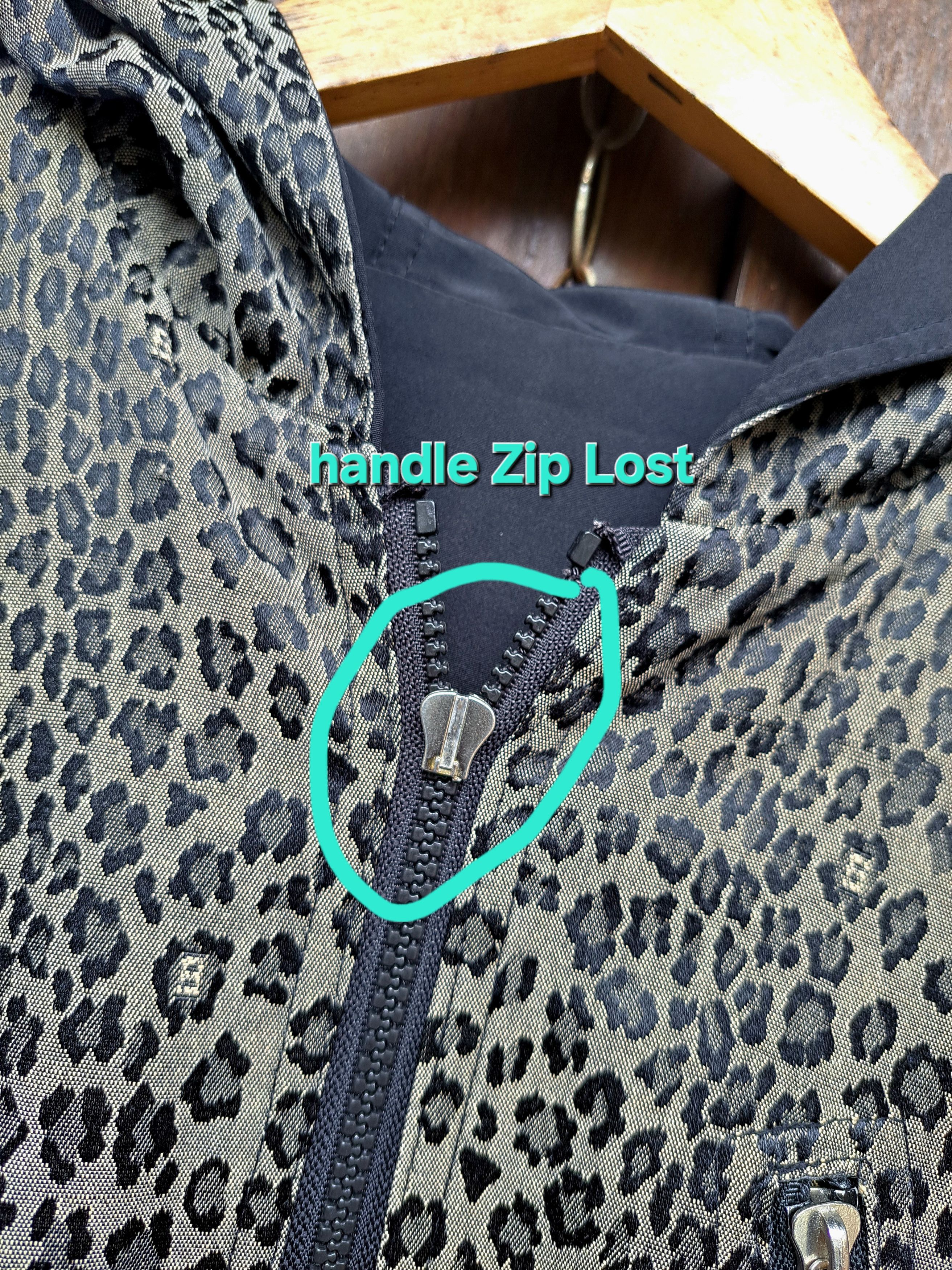 Fendi Vintage FENDI Leopard Animal Print Reversible Jacket Unisex Size US L / EU 52-54 / 3 - 6 Thumbnail
