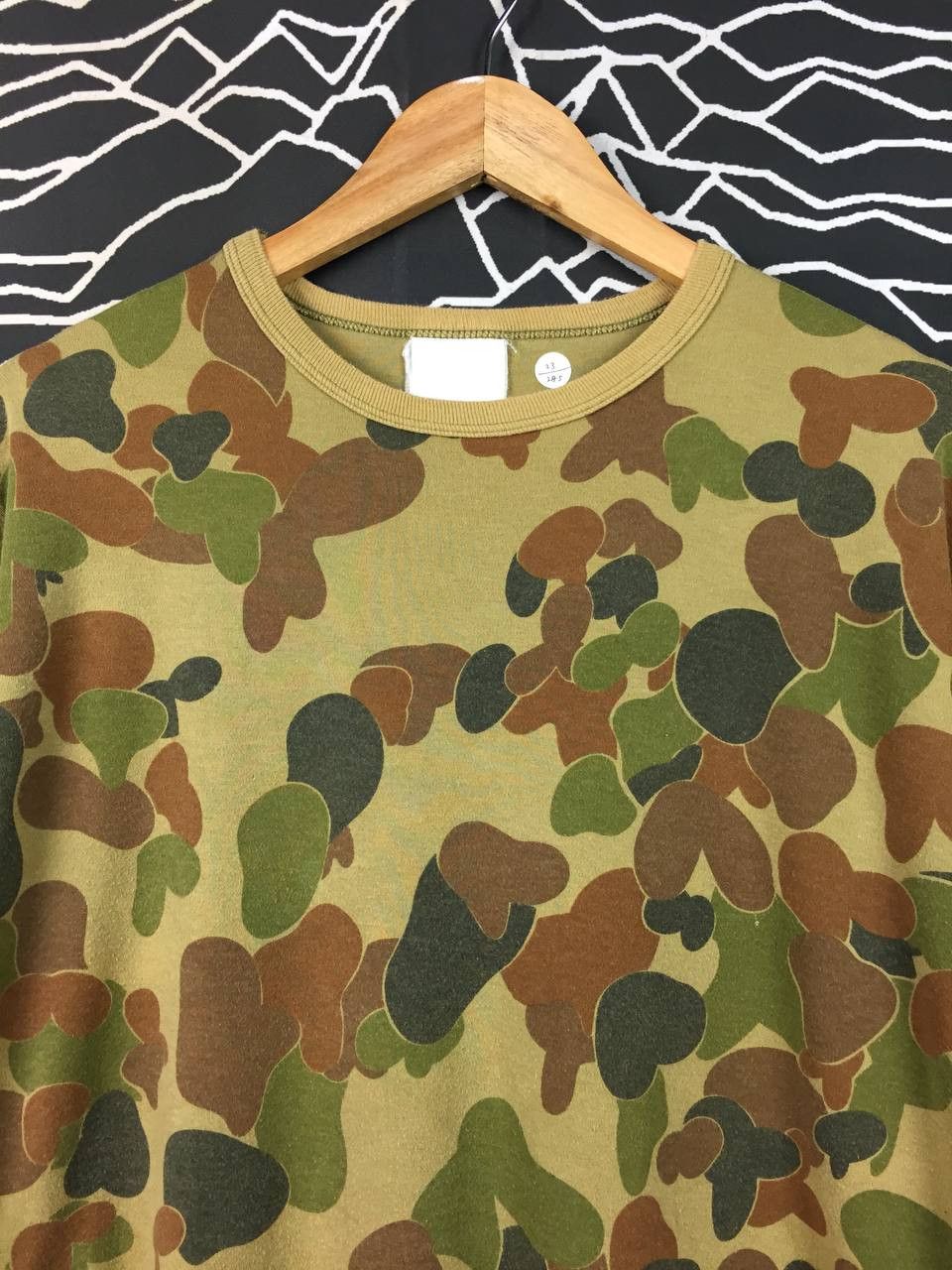 Vintage Vtg Australian Military DPCU Auscam Camouflage Tee Size US XL / EU 56 / 4 - 3 Thumbnail
