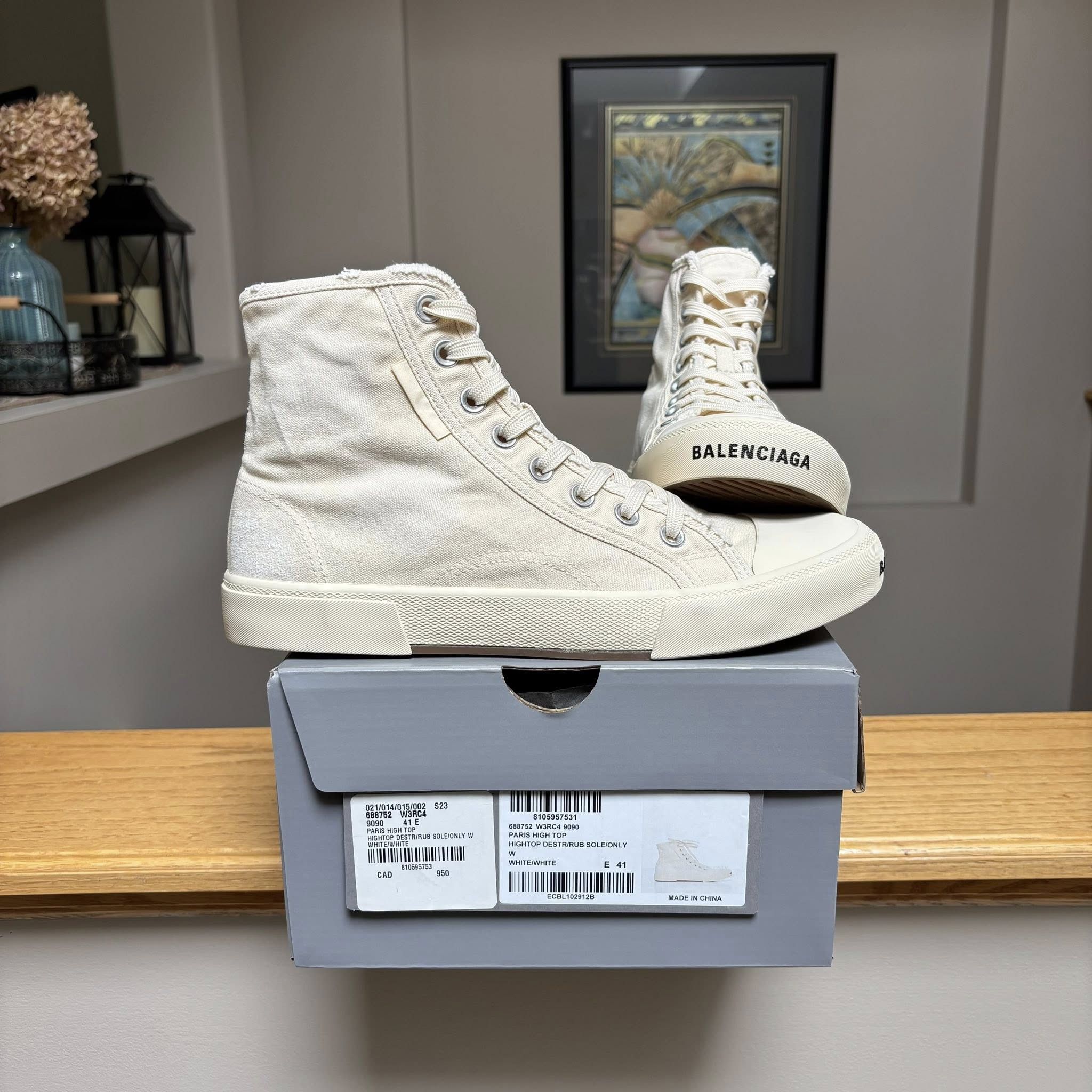 Balenciaga Balenciaga White Paris Distressed High Top Sneakers Size US 6 / EU 39 - 1 Thumbnail