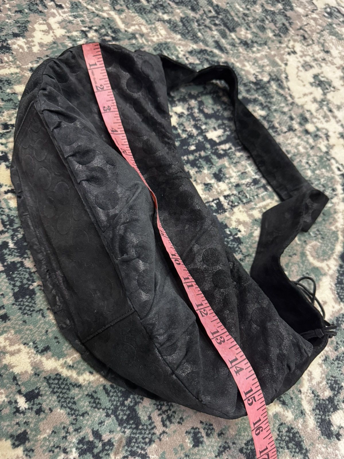 Issey Miyake TSUMORI CHISATO VELVET BLACK POLKADOTS SNUGSKIN BANANA BAG Size ONE SIZE - 5 Thumbnail