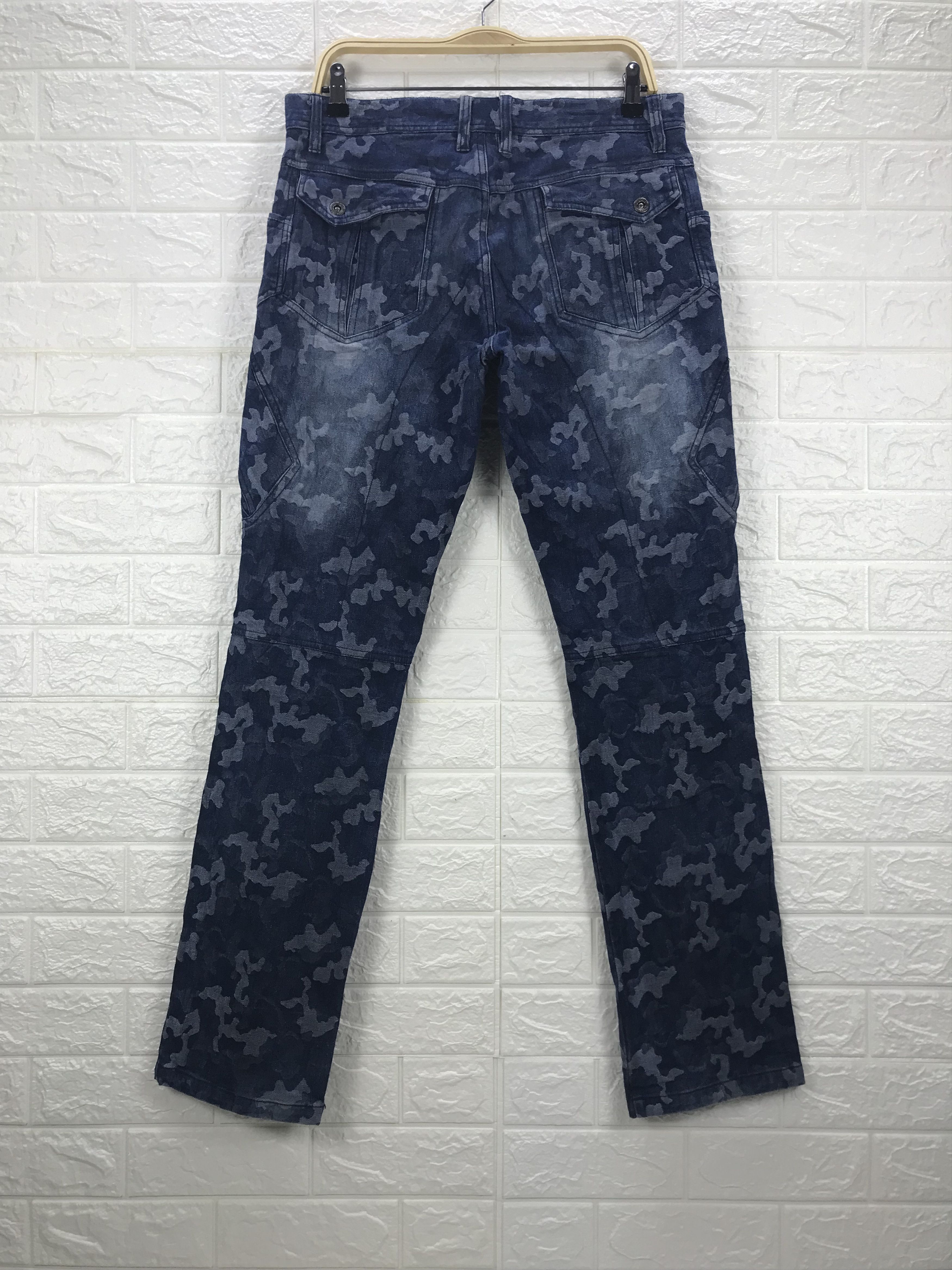 In The Attic Vintage In The Attic Camo Design Multi Pocket Cargo Jeans Size US 34 / EU 50 - 5 Thumbnail