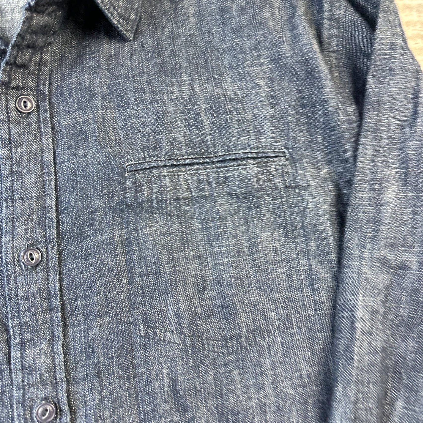 Levi's Levis Jean Shirt Mens Medium Blue Denim Dark Indigo Pocket Long Sleeve Button-Up Collared Casual Workwear Regular Fit Classic Colorful Preppy Size US M / EU 48-50 / 2 - 4 Thumbnail
