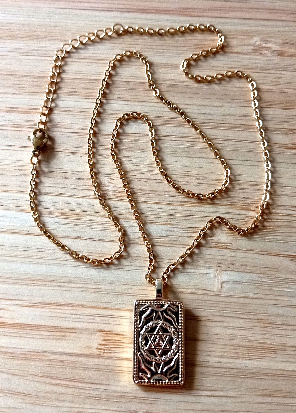 Designer × Vintage Vintage Engraved Tarot Card Crystal 14K Gold Necklace Unique Size ONE SIZE - 5 Thumbnail