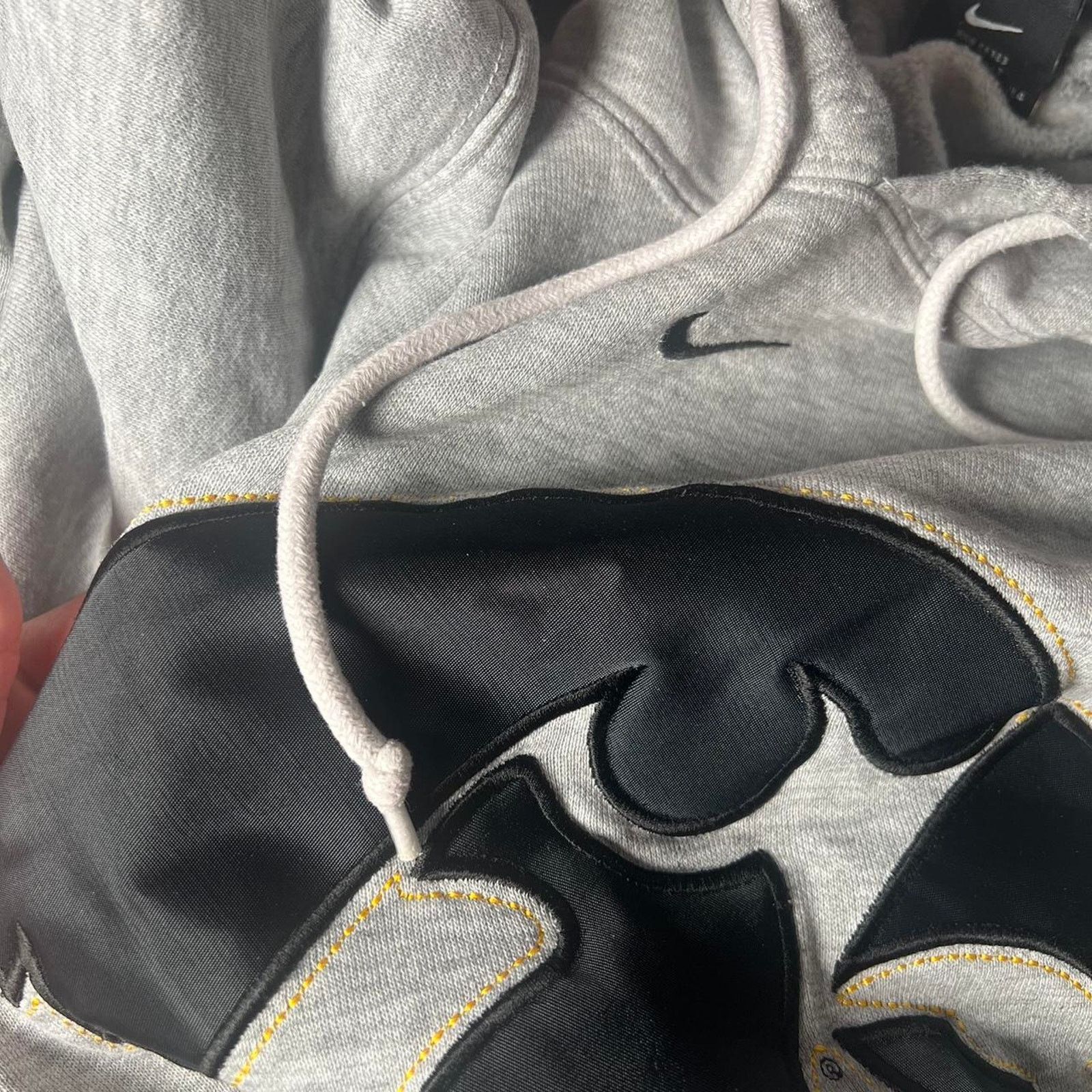 Nike nike centerswoosh hoodie University of Iowa vintage Size US L / EU 52-54 / 3 - 3 Thumbnail