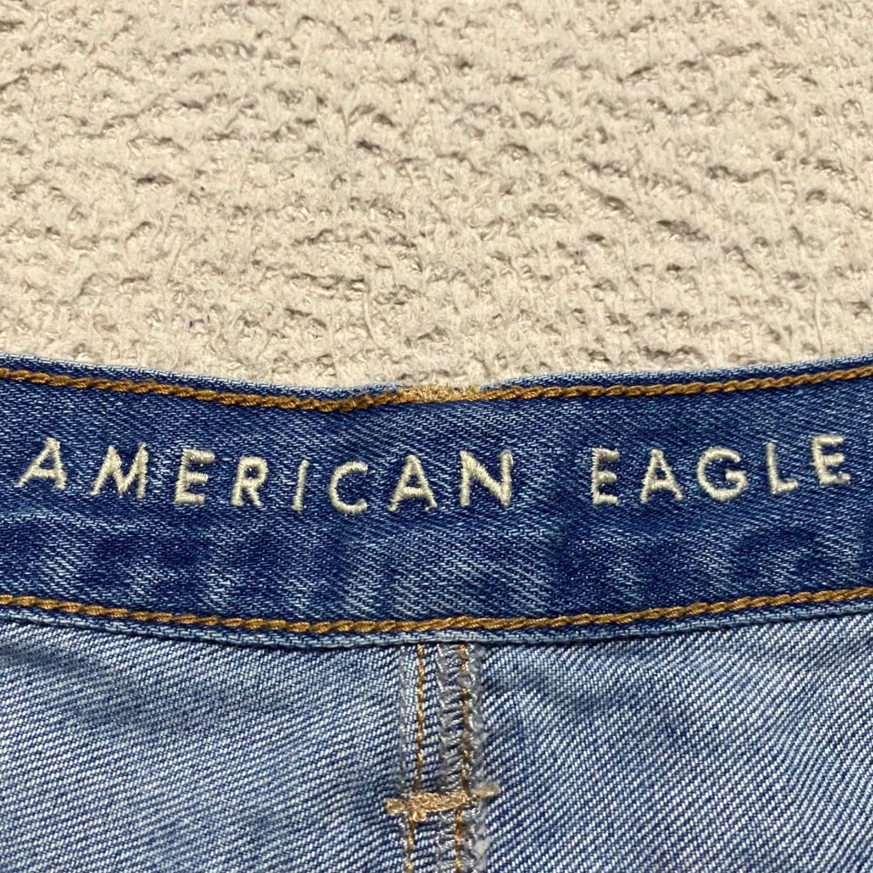 American Eagle Outfitters VINTAGE American Eagle Outfitters Mom Jeans Womens 00 Blue Denim Medium Wash Distressed Raw Hem 5-Pocket Design Womens Jeans Size 24" / US 00 / IT 34 - 3 Thumbnail