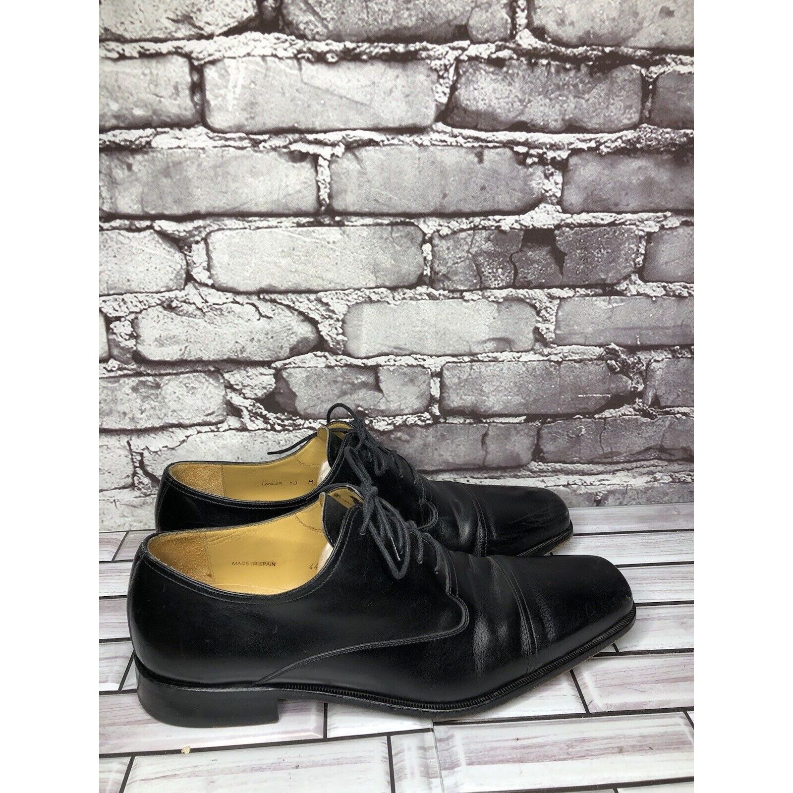 Mezlan Mezlan Lancer Black Leather Square Cap Toe Lace Oxfords Shoe Size US 10 / EU 43 - 9 Thumbnail