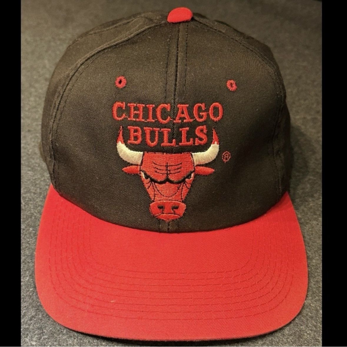 Vintage VINTAGE 90s CHICAGO BULLS BASEBALL CAP SNAPBACK DREW PEARSON Size ONE SIZE - 1 Thumbnail