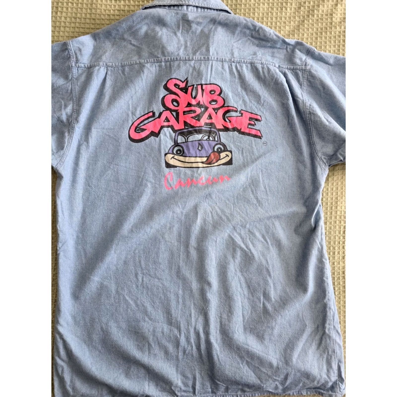 Garage Vintage 90s Favorit Sub Garage Cancun Mexico Mechanic Shirt Chambray Button-Front Short Sleeve XL Mens Blue Cotton Grunge 1990s Mexico Origin Size US XL / EU 56 / 4 - 3 Thumbnail