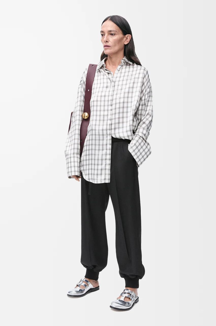 Loewe o1loc1c0525 Trousers In Wool in Black Size 30" / US 8 / IT 44 - 2 Thumbnail