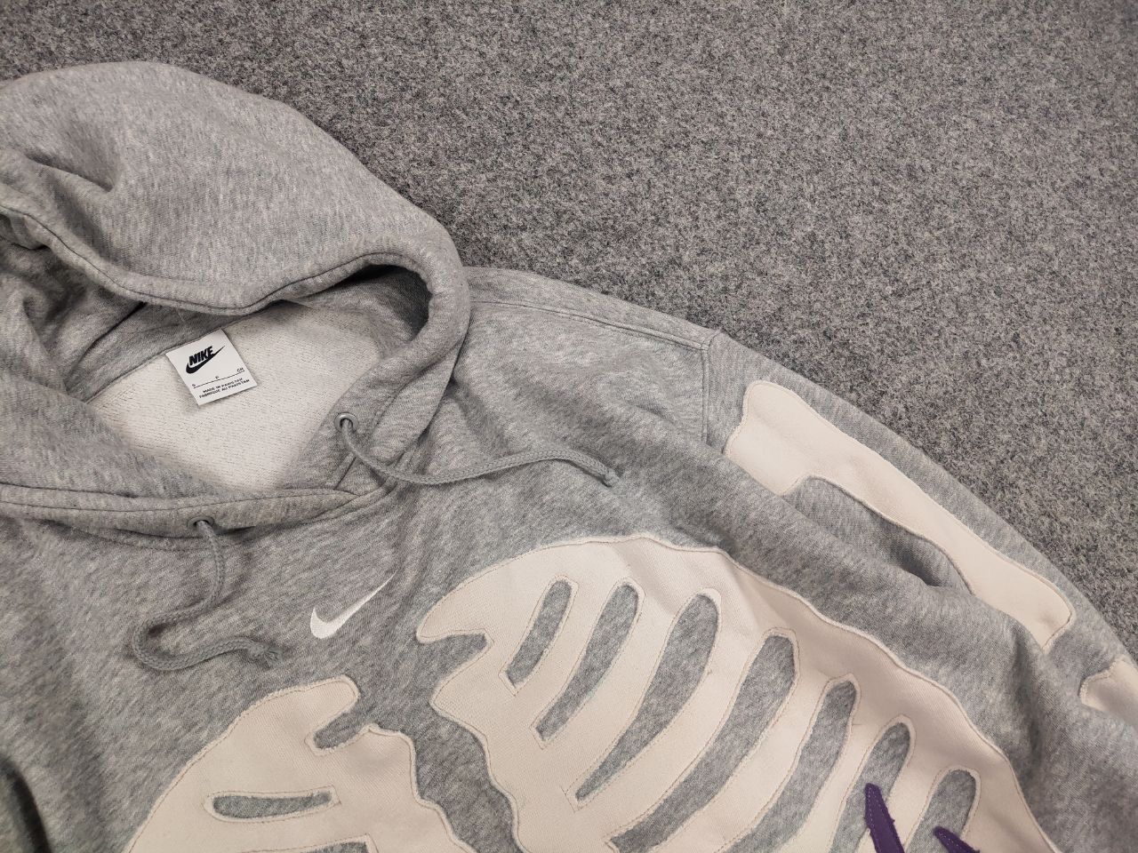 Nike Rare Nike skeleton Logo vintage reworked Hoodie Y2K Style Size US S / EU 44-46 / 1 - 8 Thumbnail