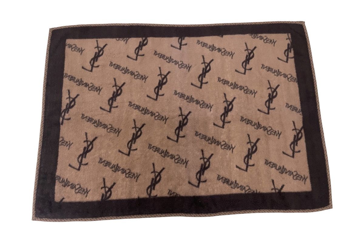 Yves Saint Laurent YvesSaintLauren Soft Rugs Size ONE SIZE - 2 Thumbnail