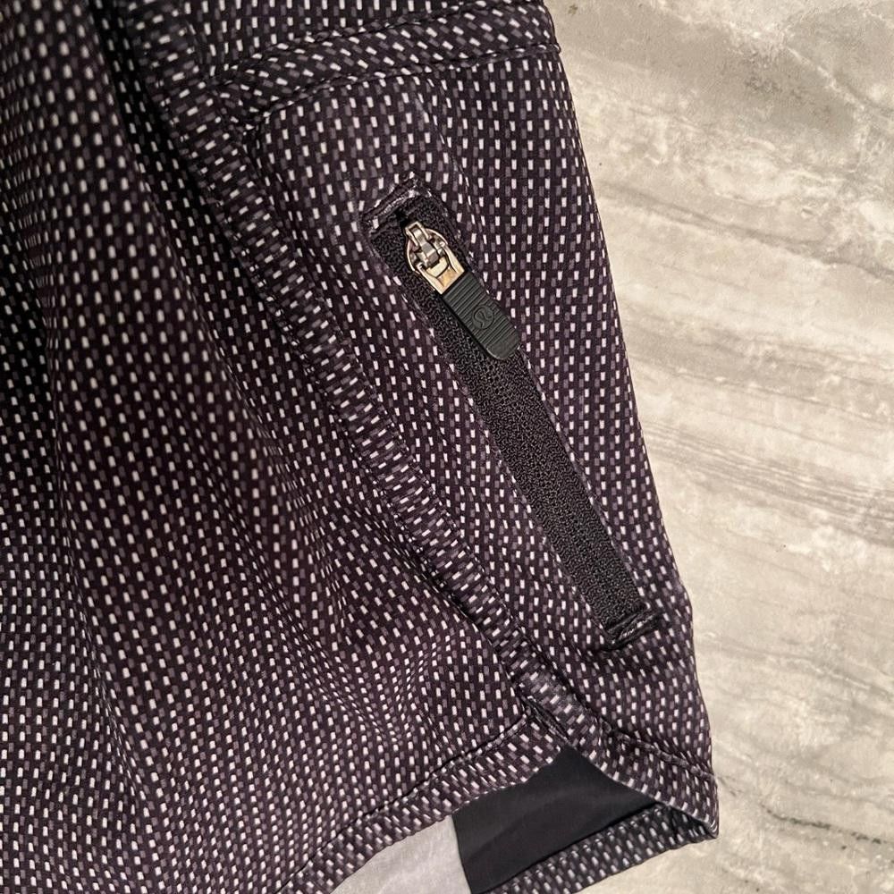 Lululemon Lululemon tracker black white size 4 Size 27" / US 4 / IT 40 - 5 Thumbnail