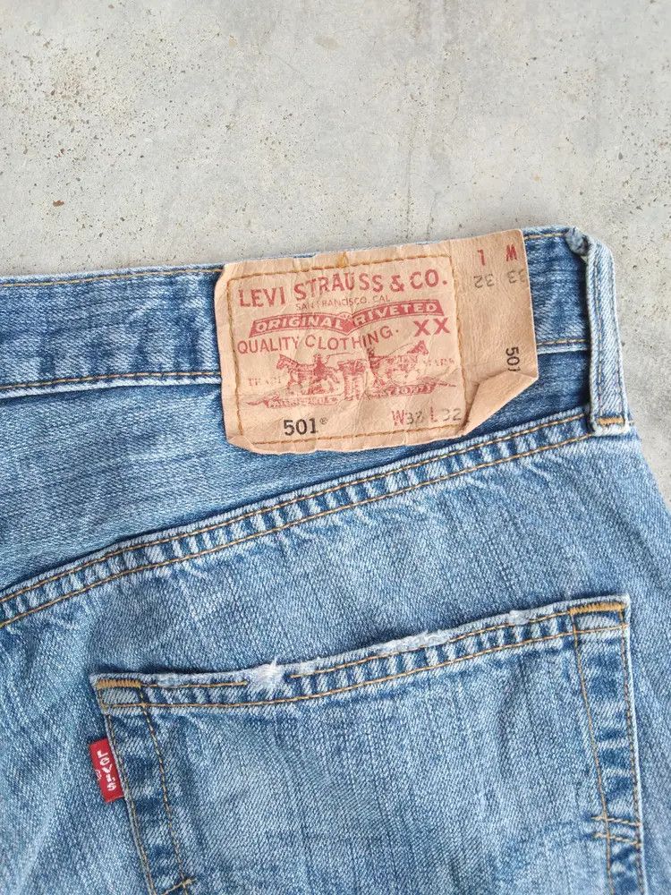 Levi's Vintage Levi's 501 Distressed Jeans 32x32 Size US 32 / EU 48 - 4 Thumbnail