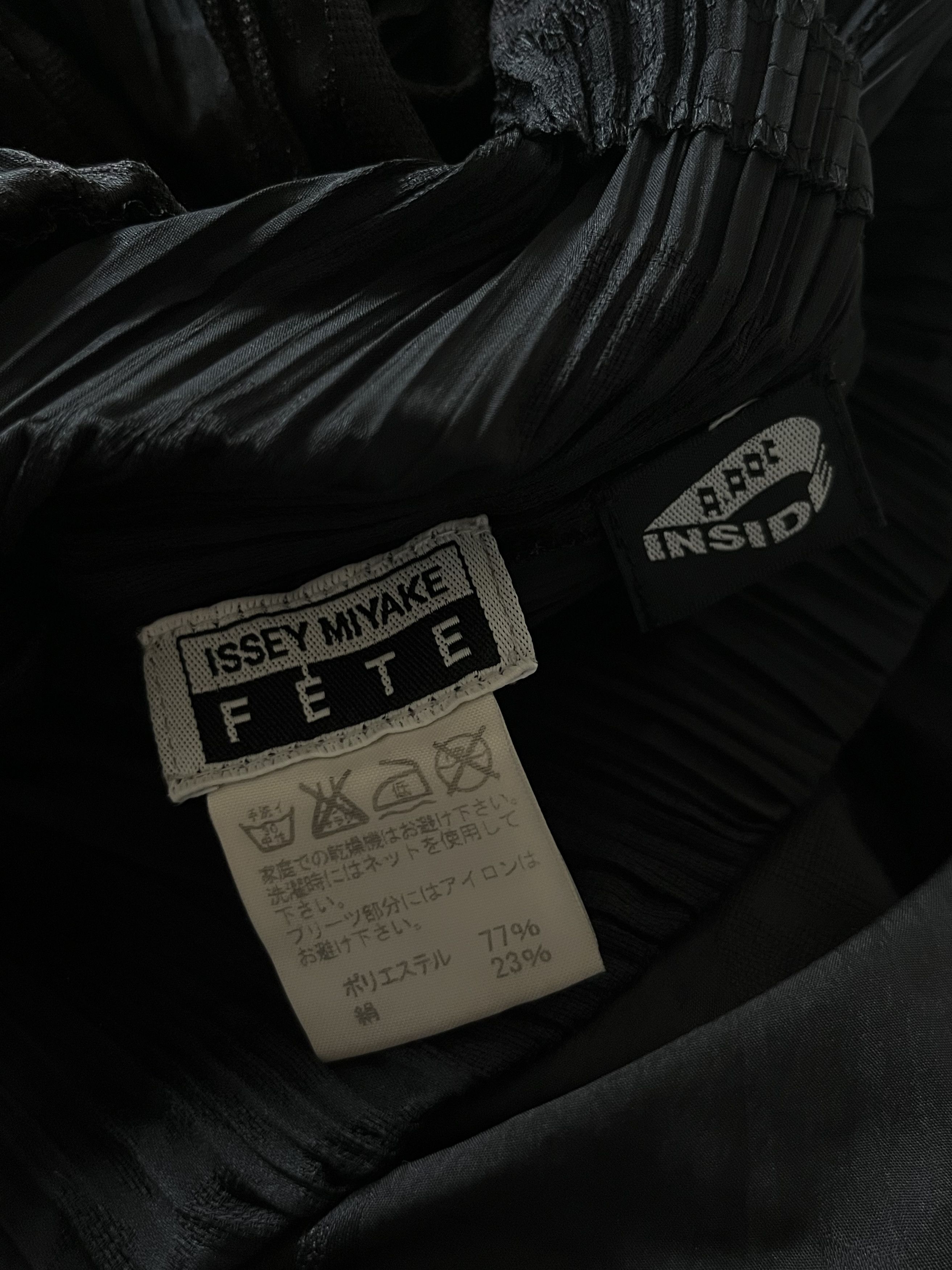 Issey Miyake Issey Miyake pleats please black dress with brown patterns Size ONE SIZE - 14 Thumbnail