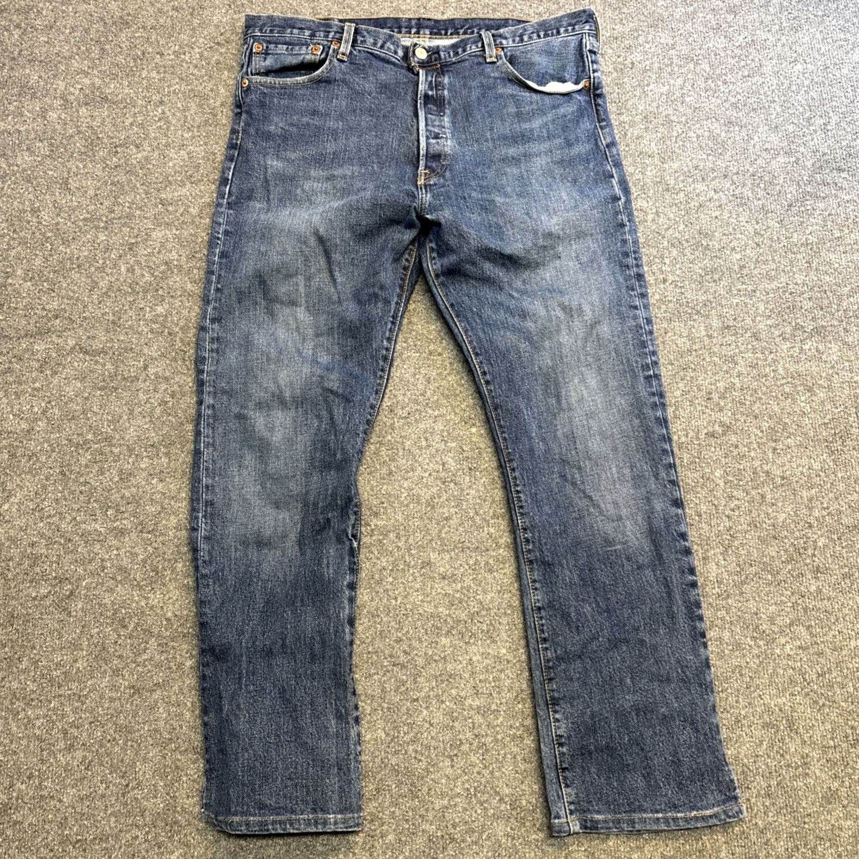 Levi's Levi's 501 Jeans Button Fly Size 36x32 Mens Straight Med Wash Red Tag Vintage? No Size US 36 / EU 52 - 5 Thumbnail