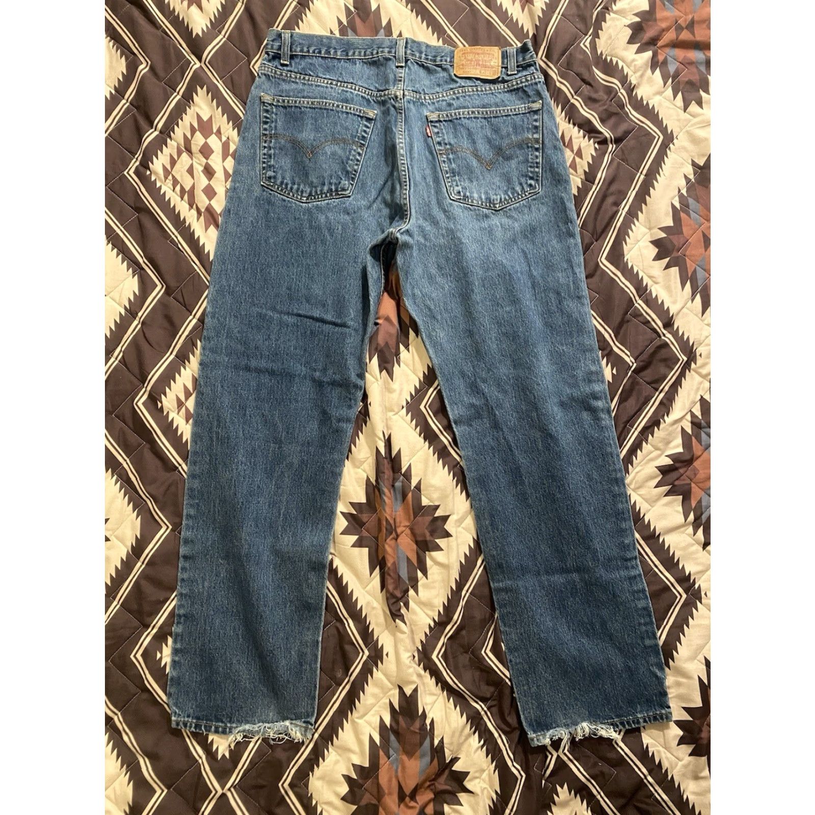 Levi's VINTAGE Levi’s 505 Jeans Men’s 38x32 Medium Wash Denim 5-Pocket Logo Button Zip Straight 90s Retro Size US 38 / EU 54 - 2 Thumbnail
