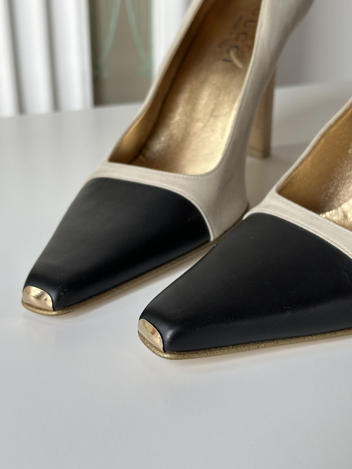 Gucci Gucci Nubuck Beige Black Metal Toe Heels Size 38 US 8 Size US 8 / IT 38 - 2 Thumbnail