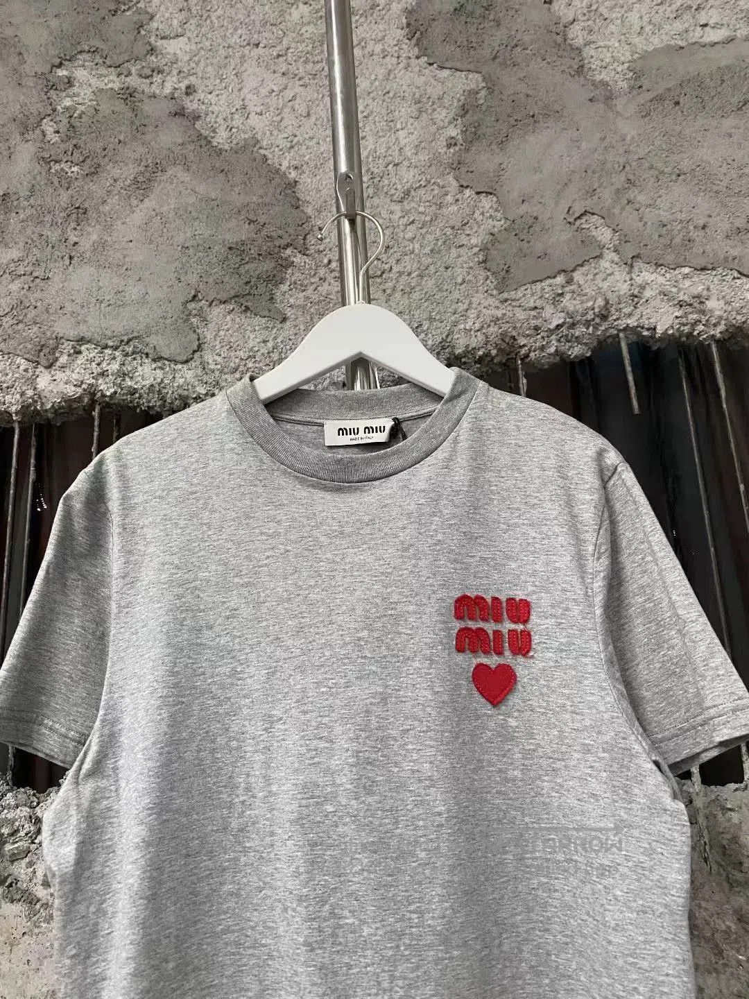 Miu Miu miumiu love logo short sleeve t-shirt. Size US M / EU 48-50 / 2 - 3 Thumbnail